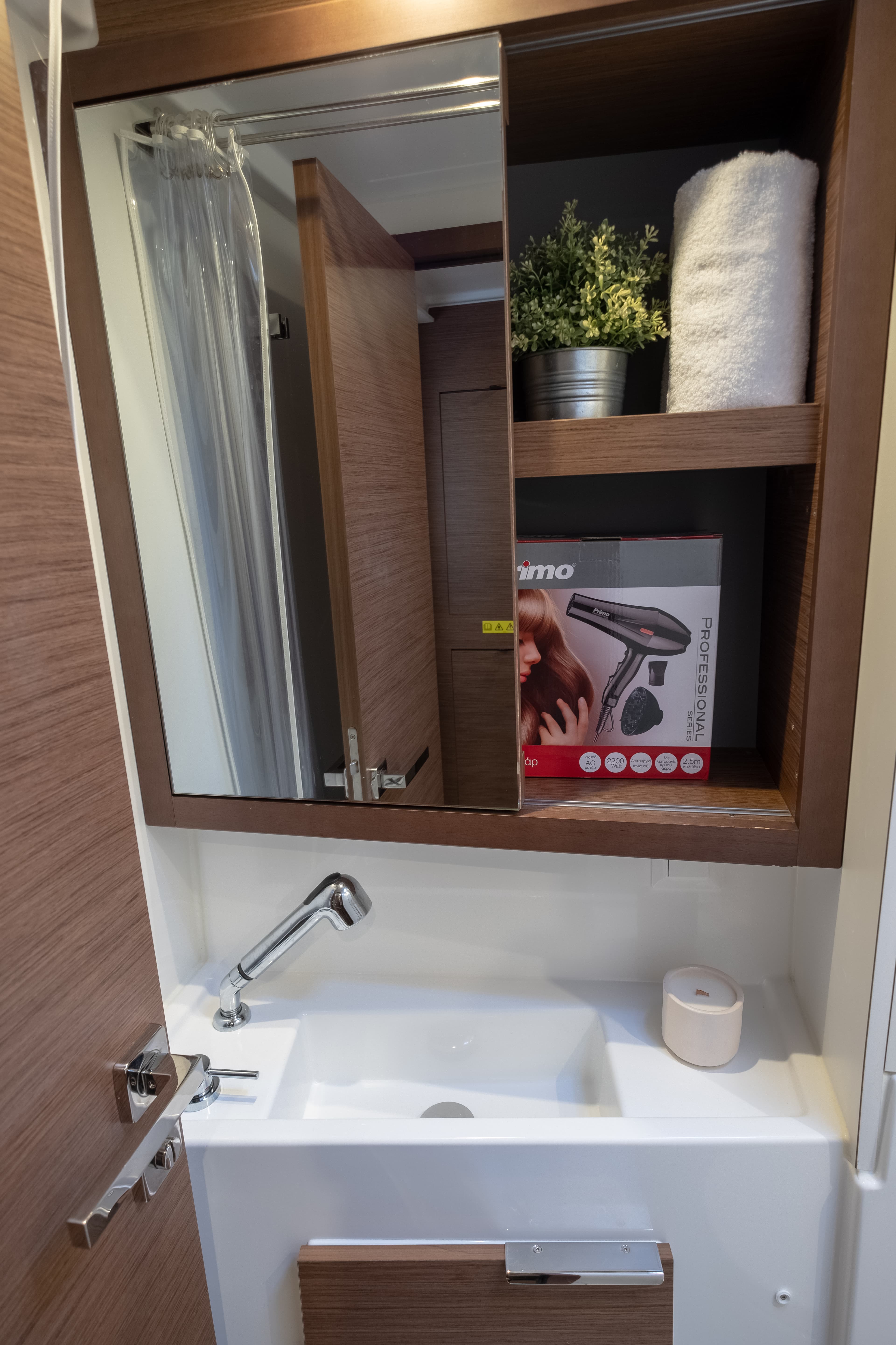 Lagoon 40 - photo 63