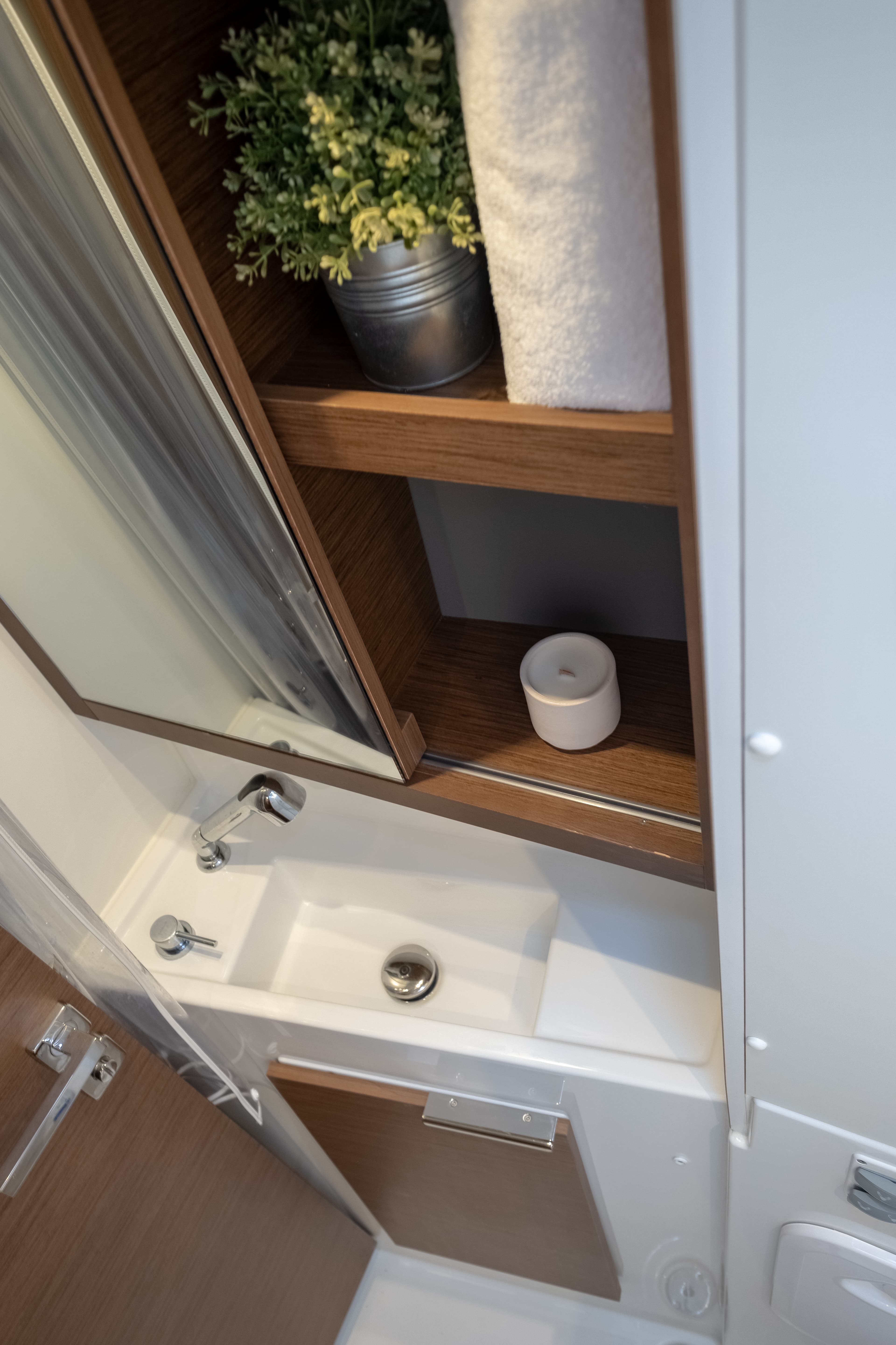 Lagoon 40 - photo 10