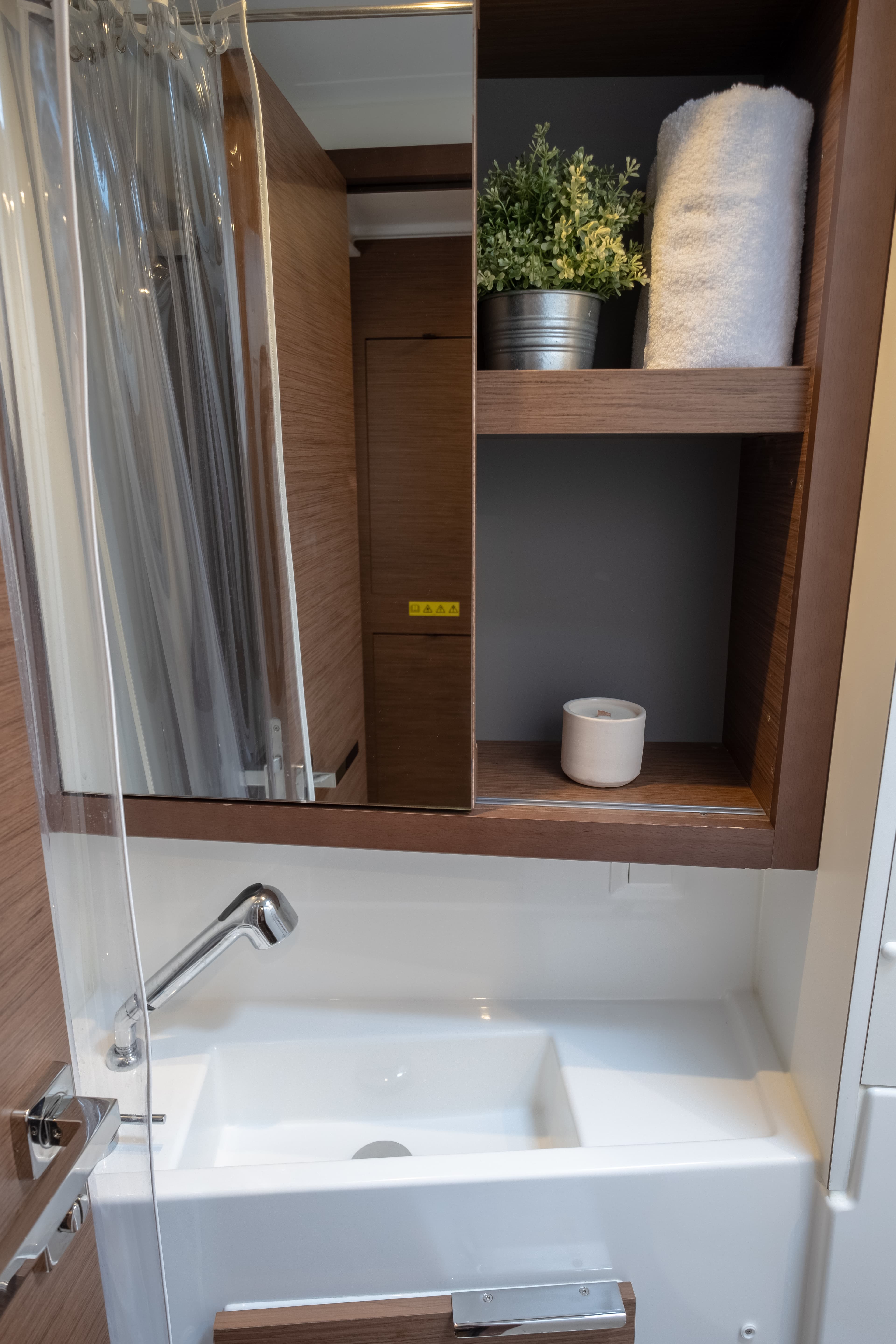 Lagoon 40 - photo 58