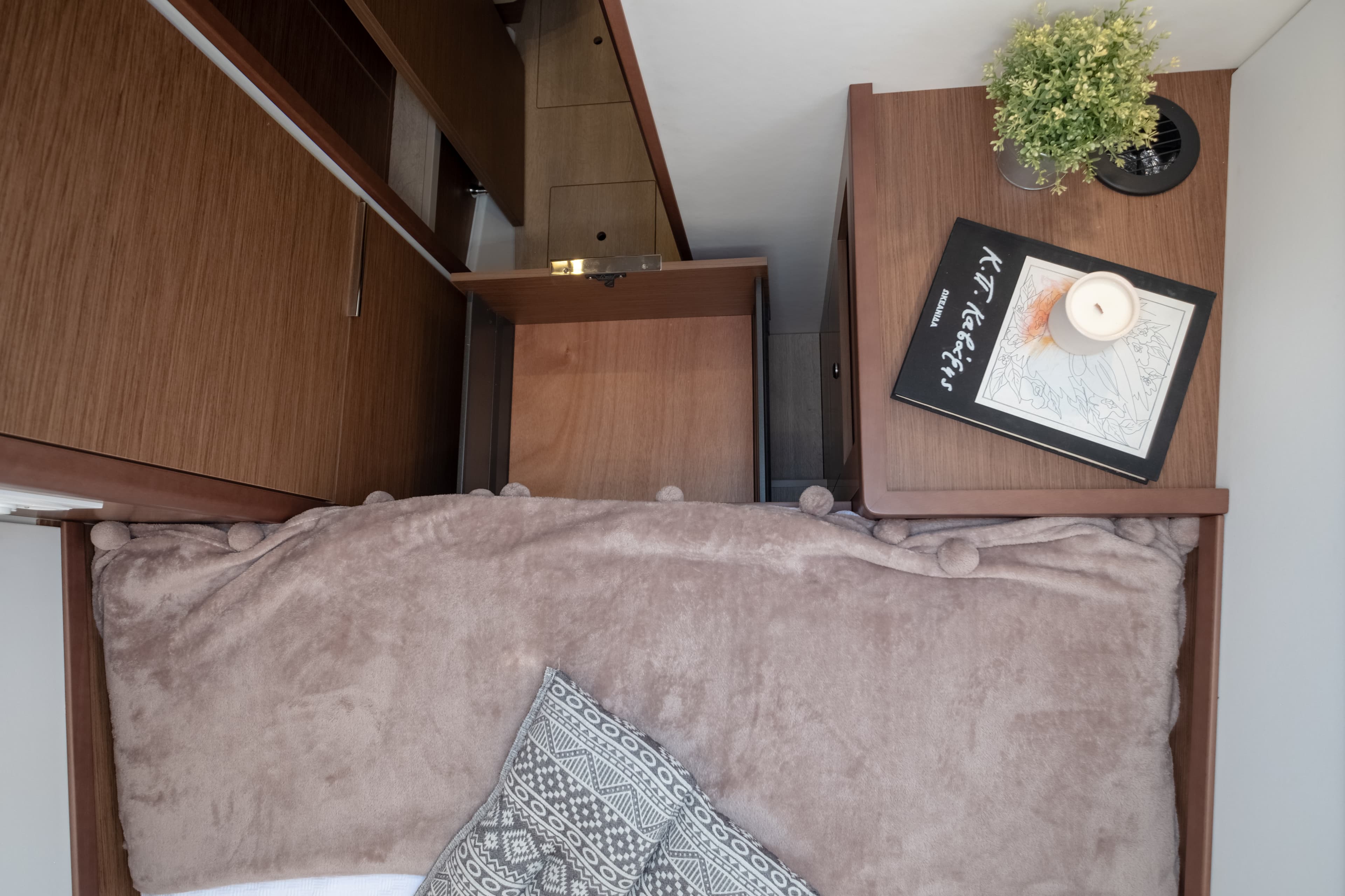 Lagoon 40 - photo 19