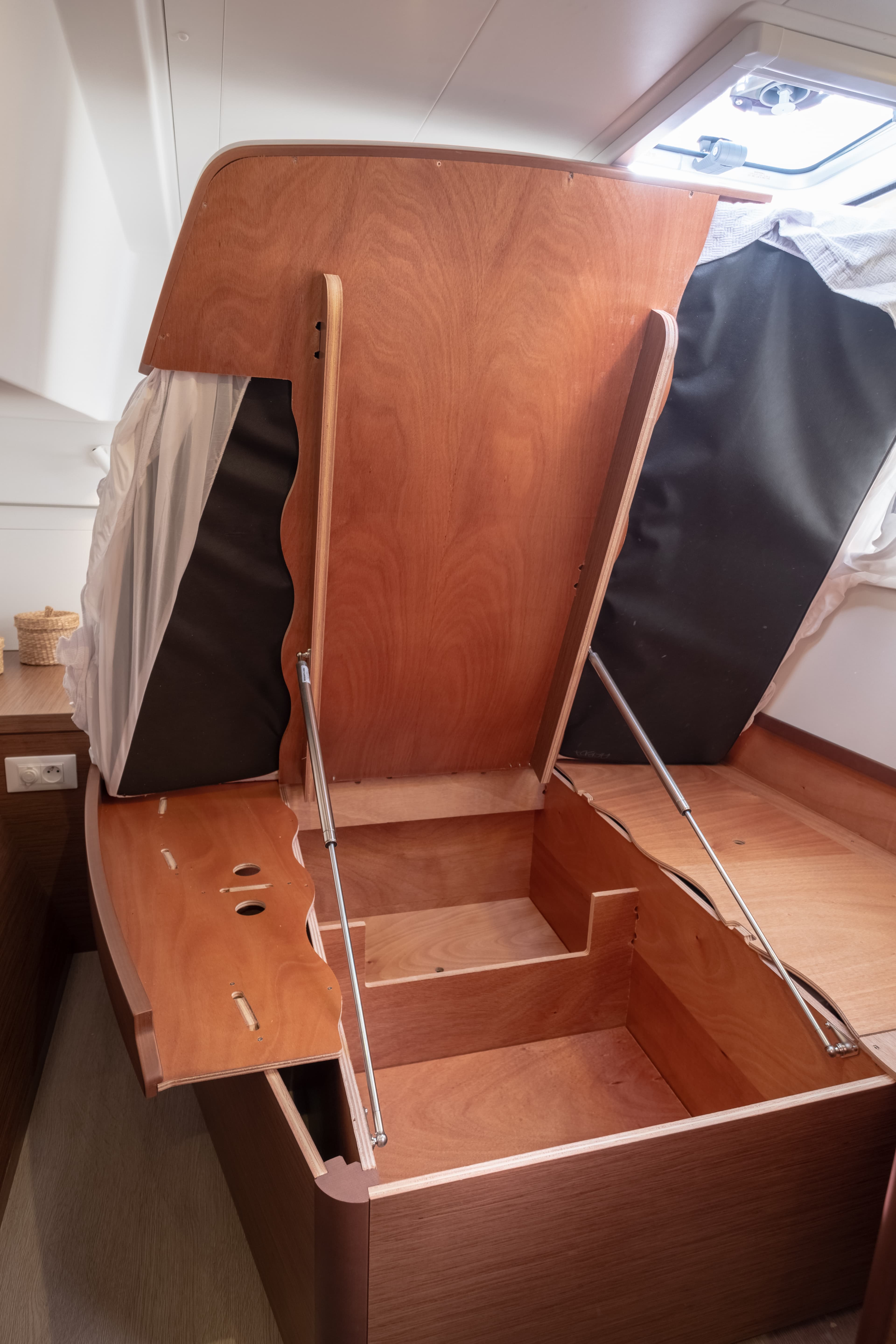 Lagoon 40 - photo 83