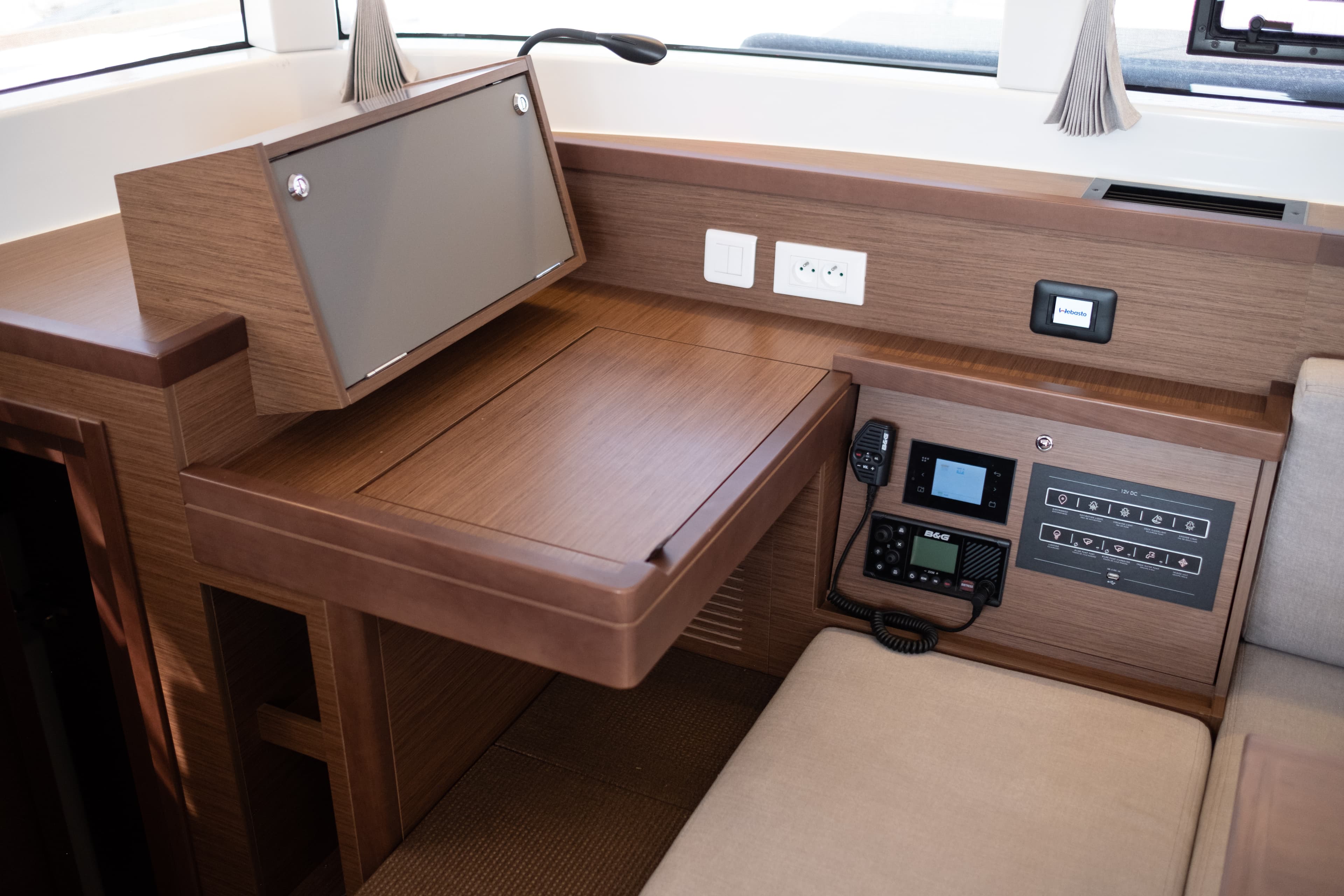 Lagoon 40 - photo 96