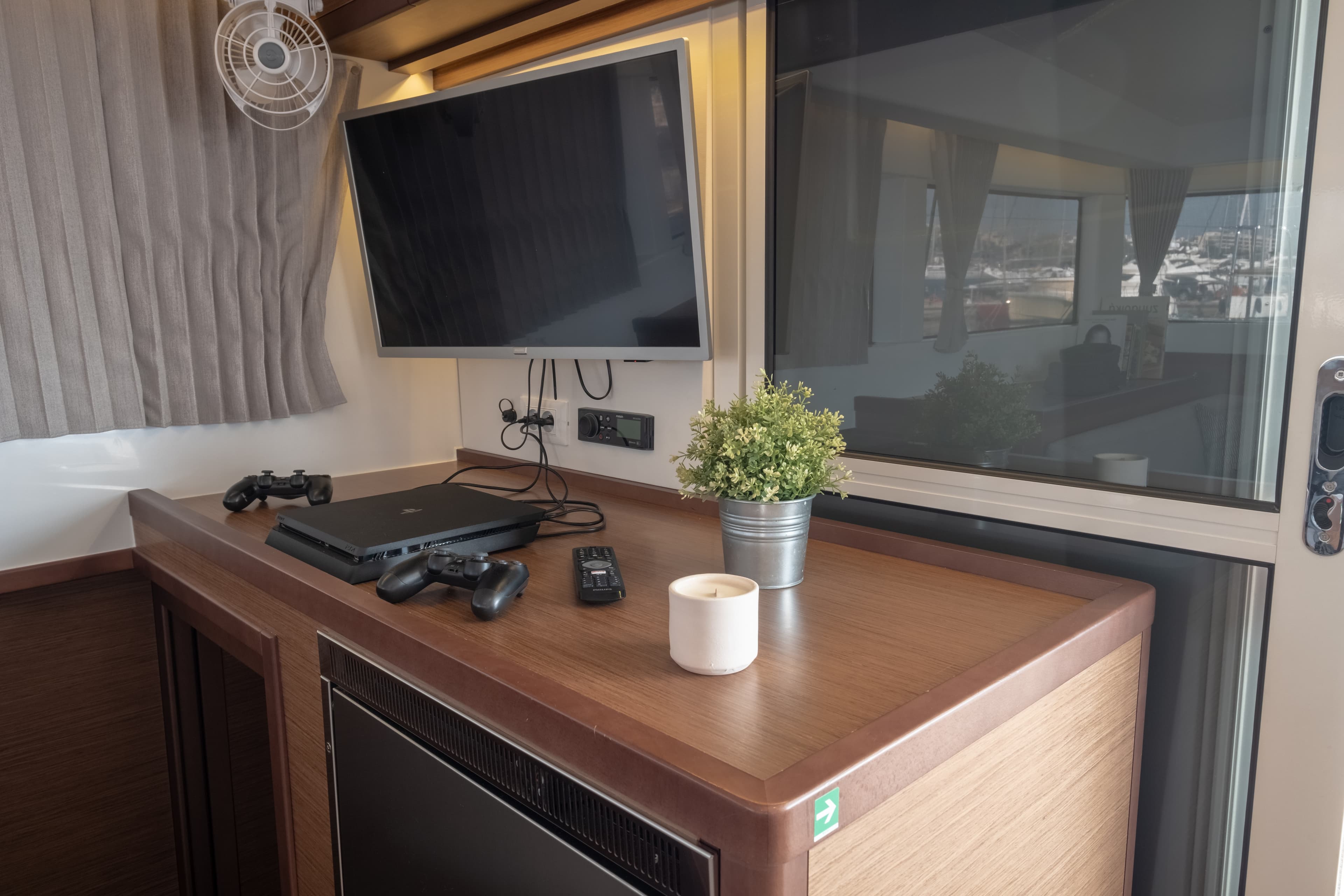 Lagoon 40 - photo 11