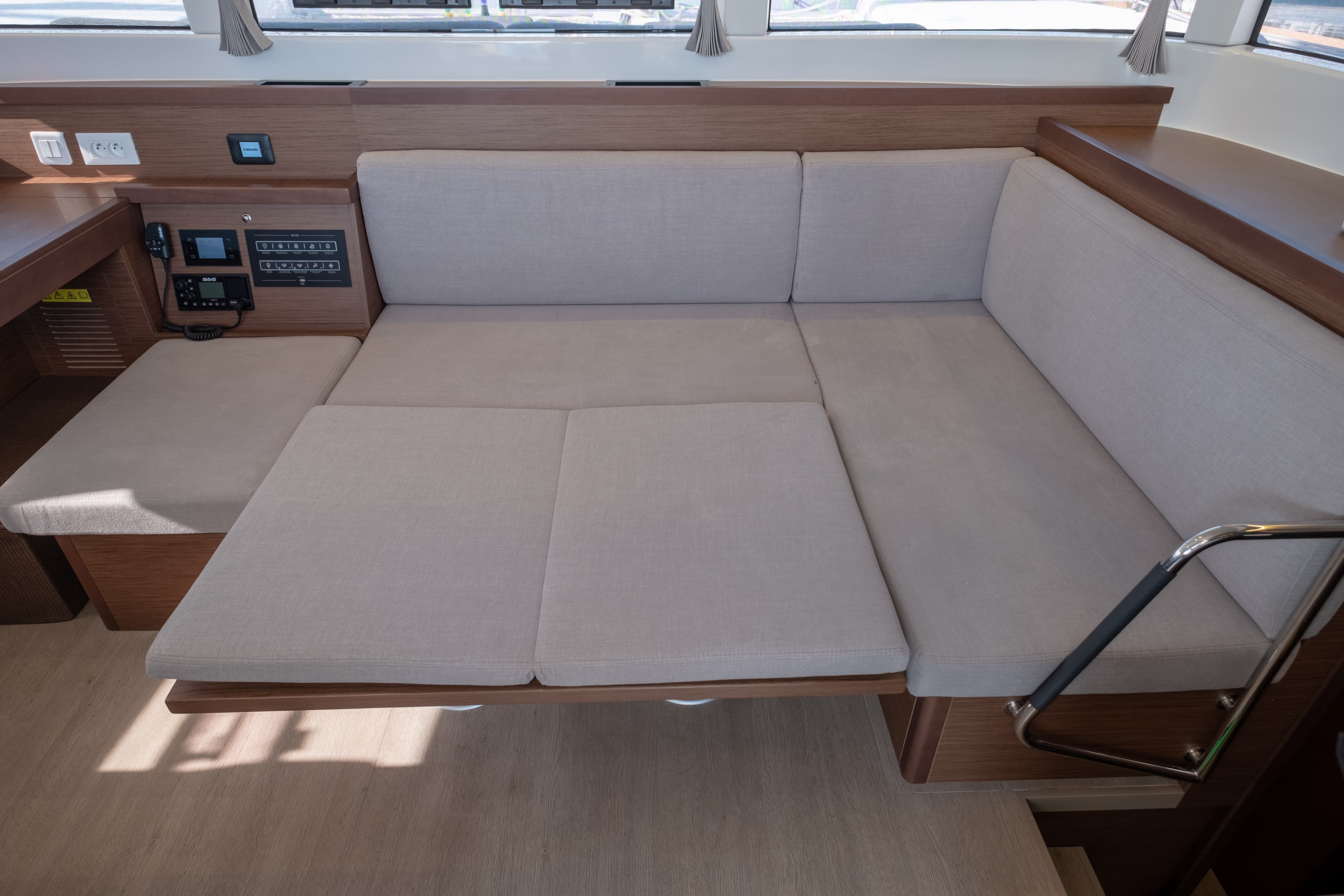 Lagoon 40 - photo 26