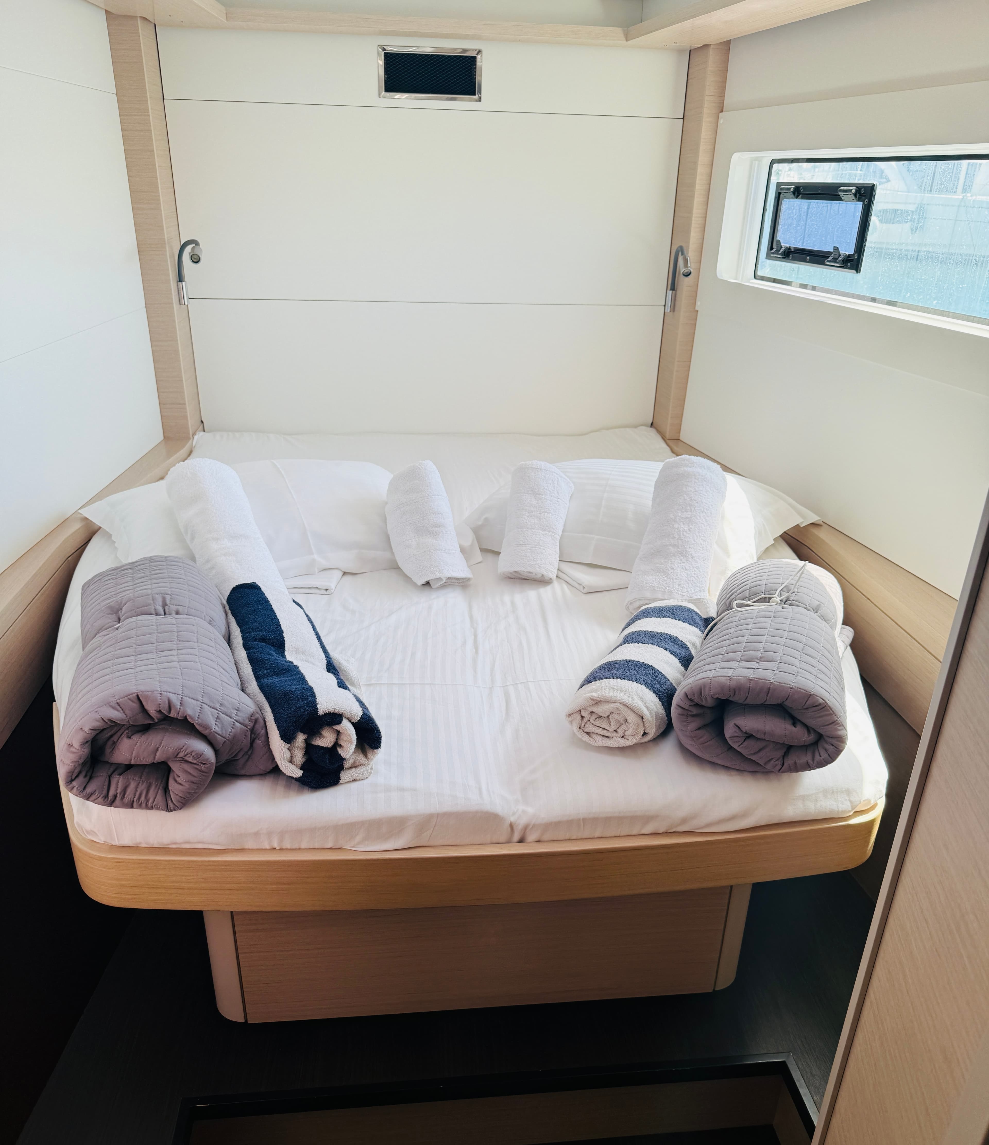 Lagoon 46  - photo 6