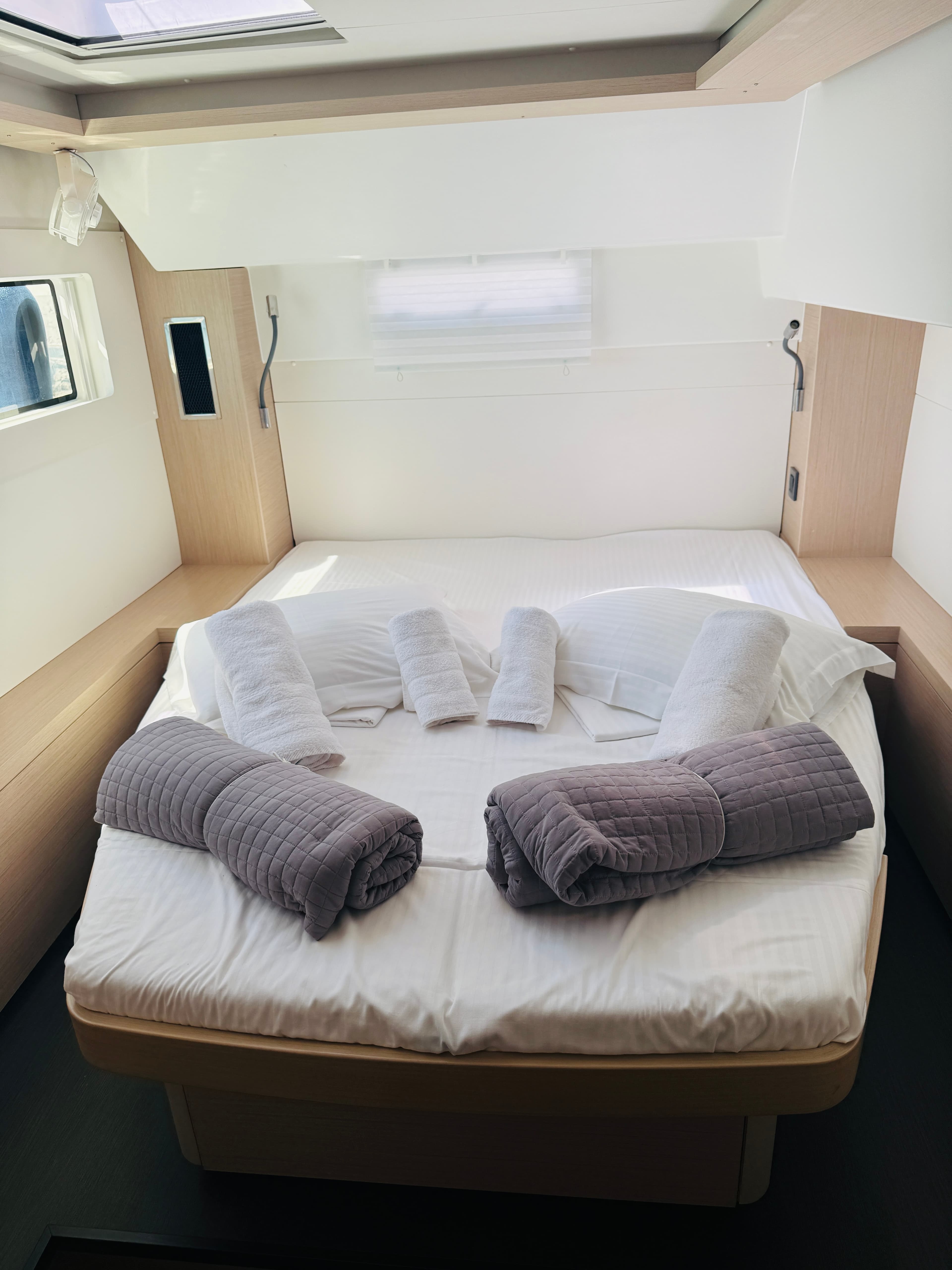 Lagoon 46  - photo 8