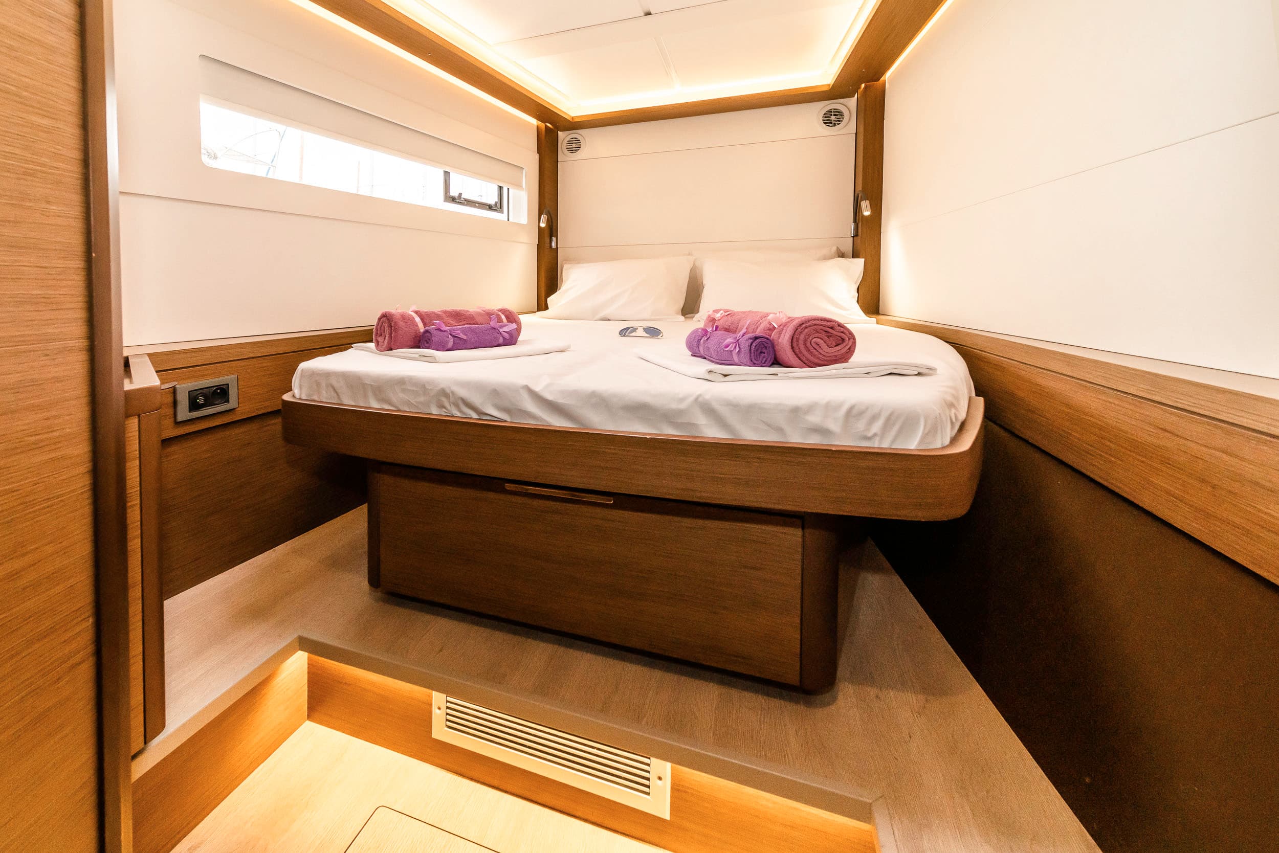 Lagoon 46  - photo 11