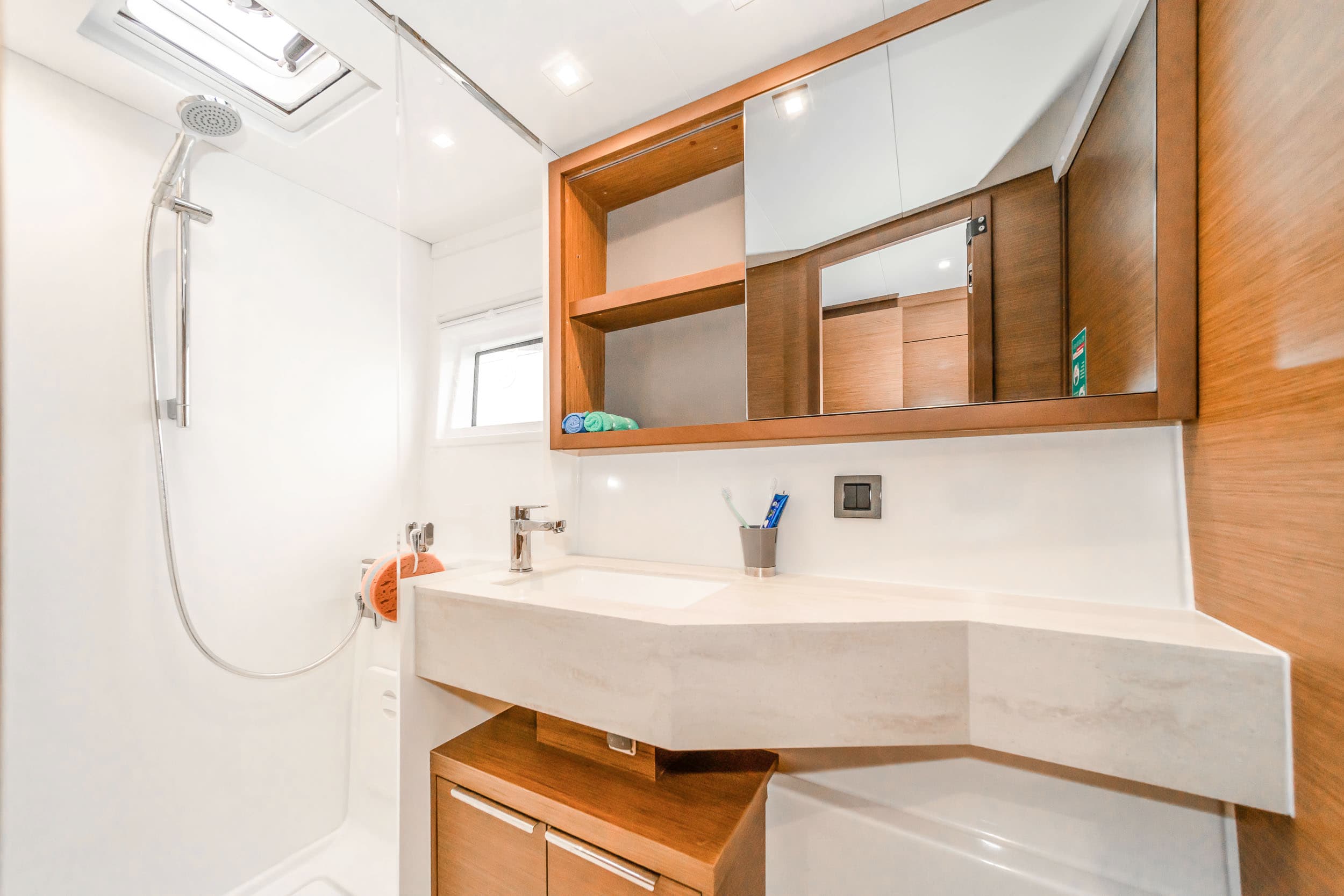 Lagoon 46  - photo 7