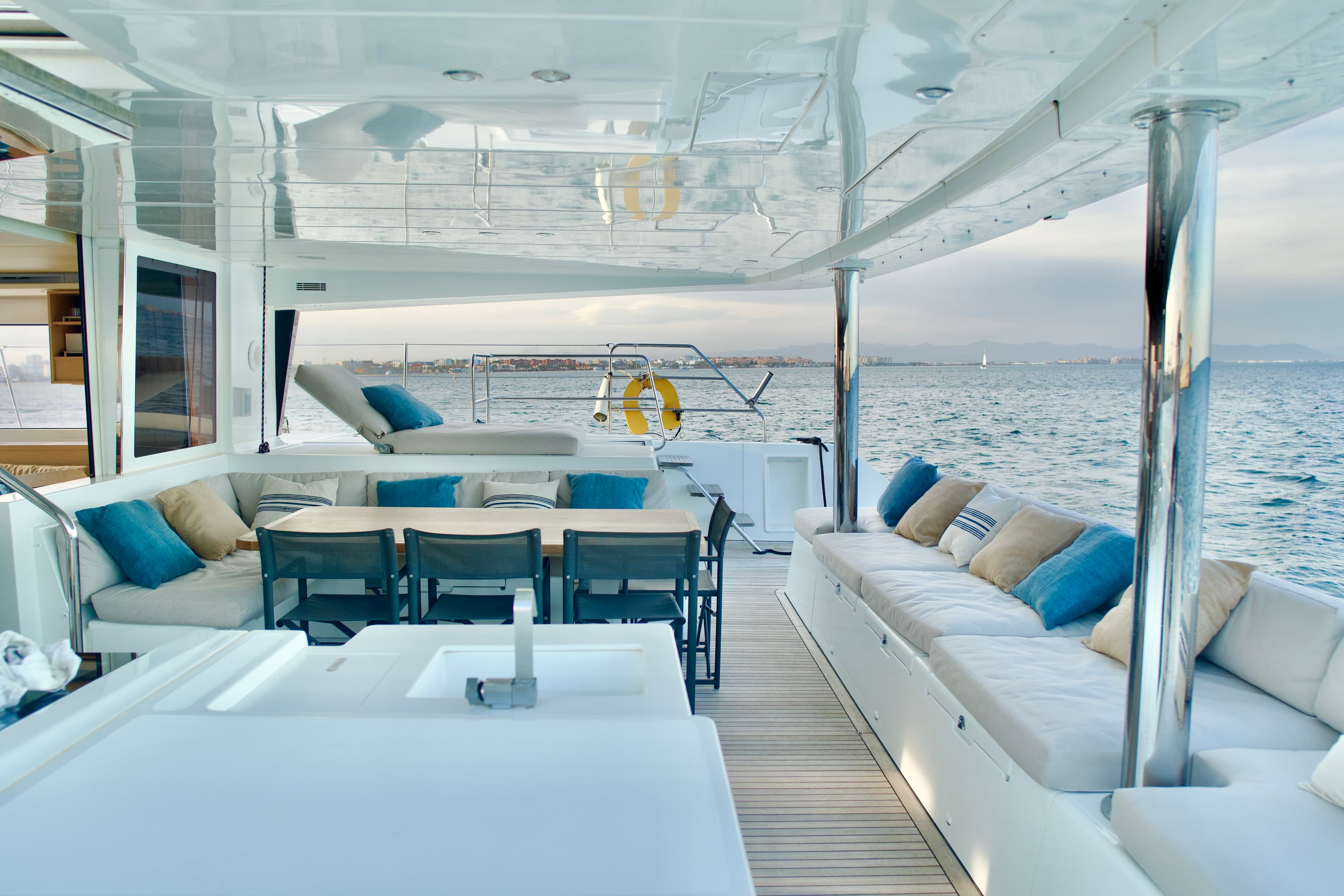 Lagoon 560 - photo 19