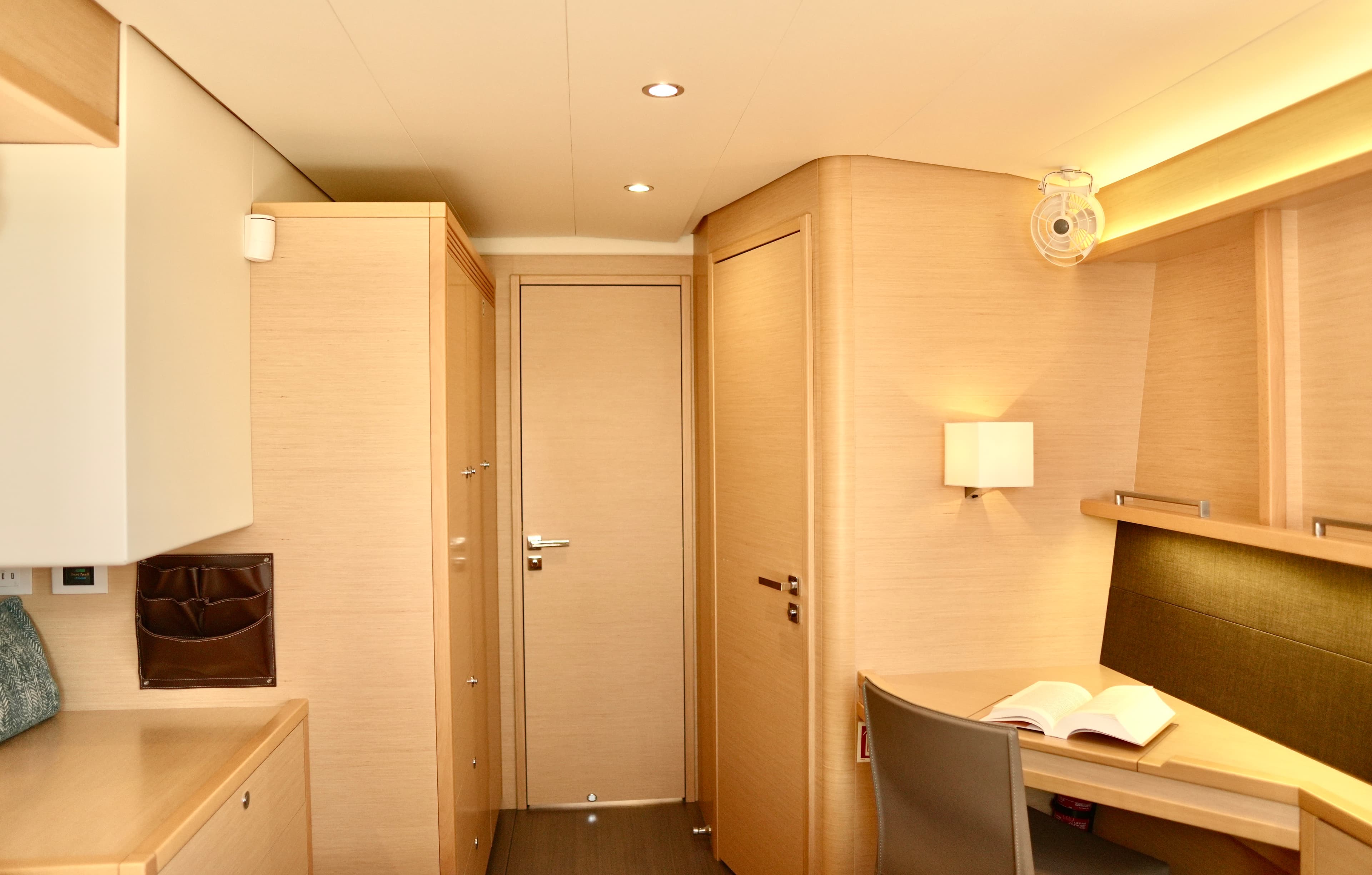 Lagoon 560 - photo 11