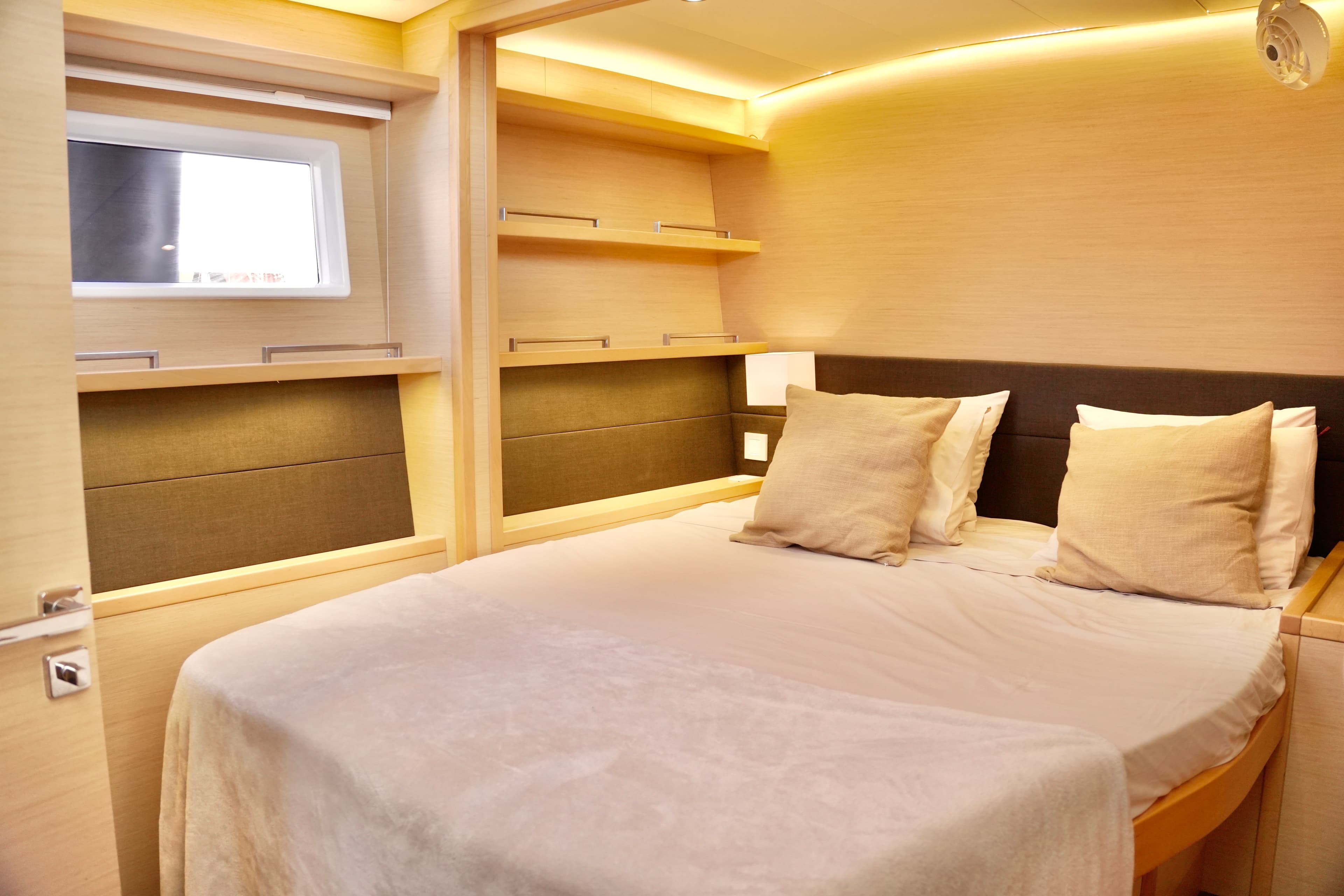 Lagoon 560 - photo 4