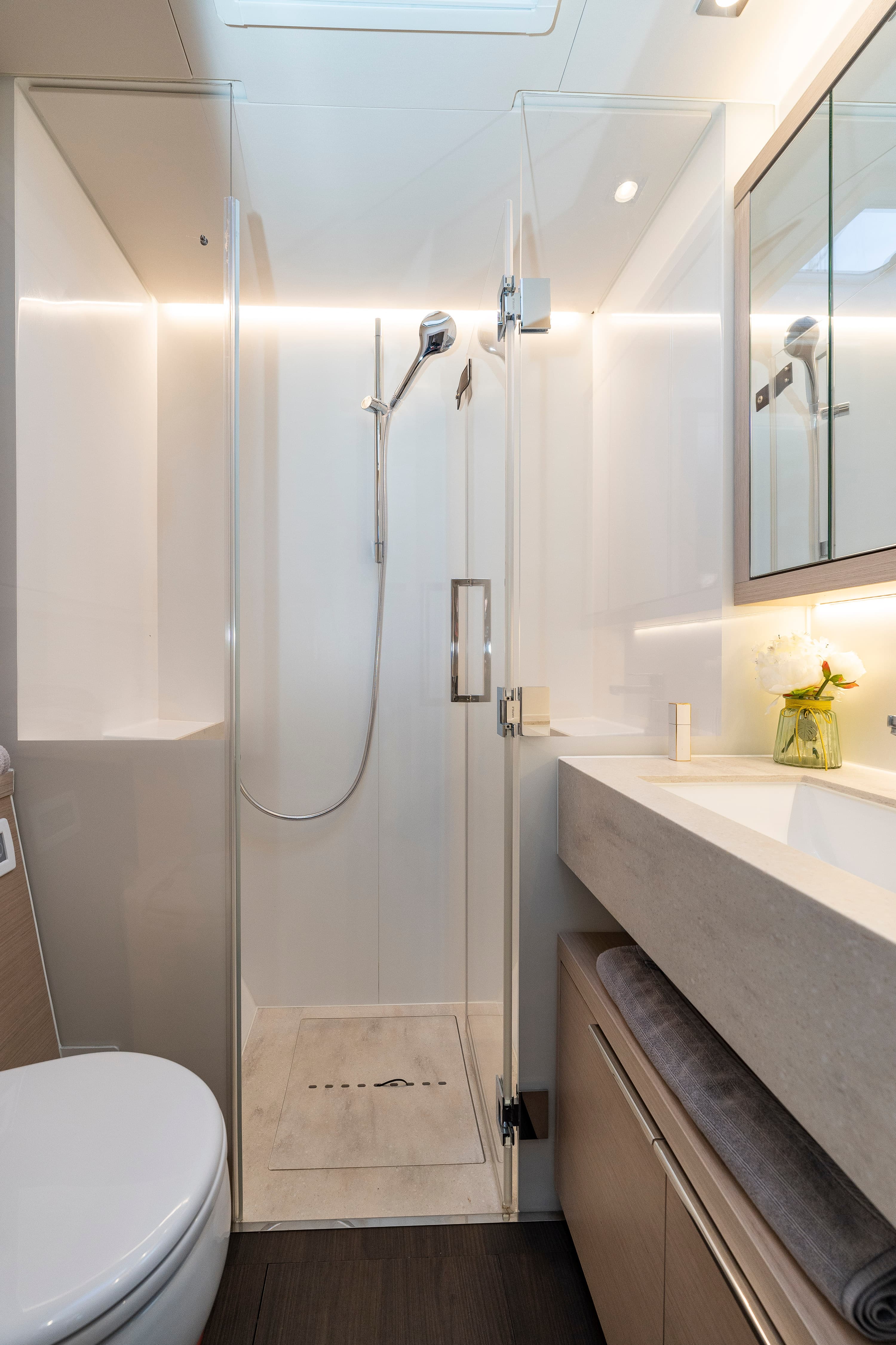 Lagoon 55 - photo 25