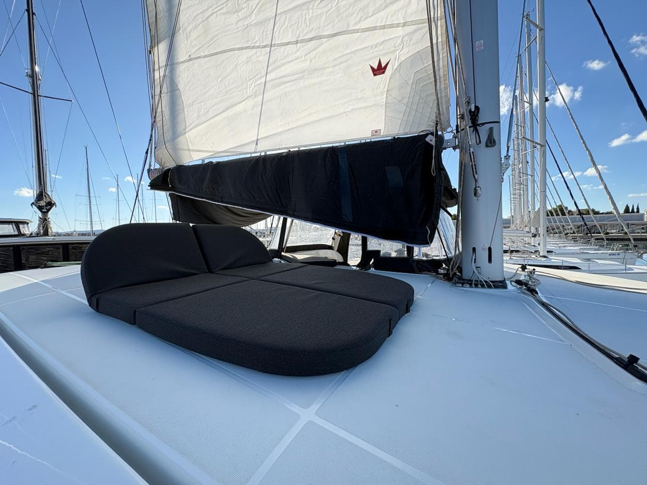 Lagoon 42 - photo 13