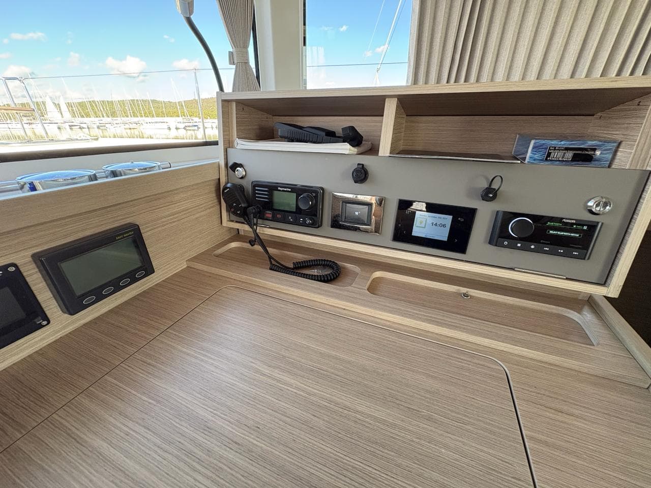 Lagoon 42 - photo 17