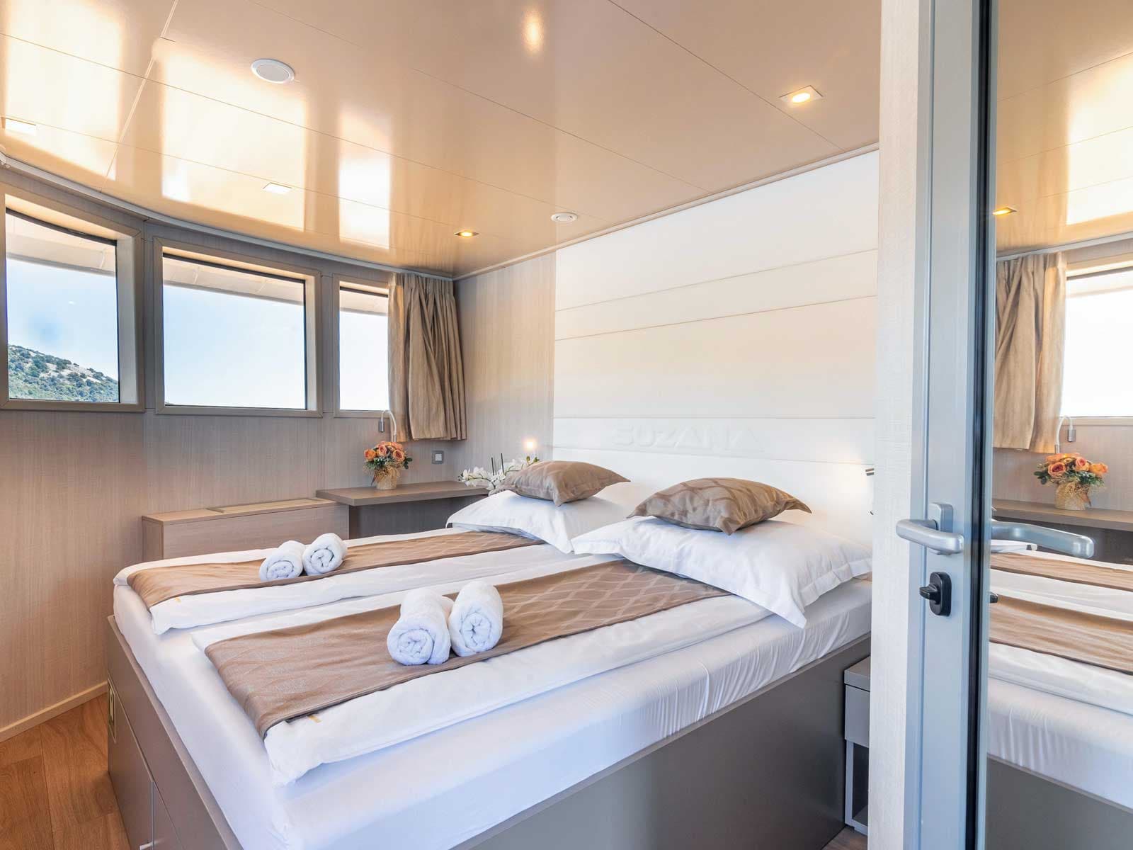 Luxury Motor Yacht - photo 42