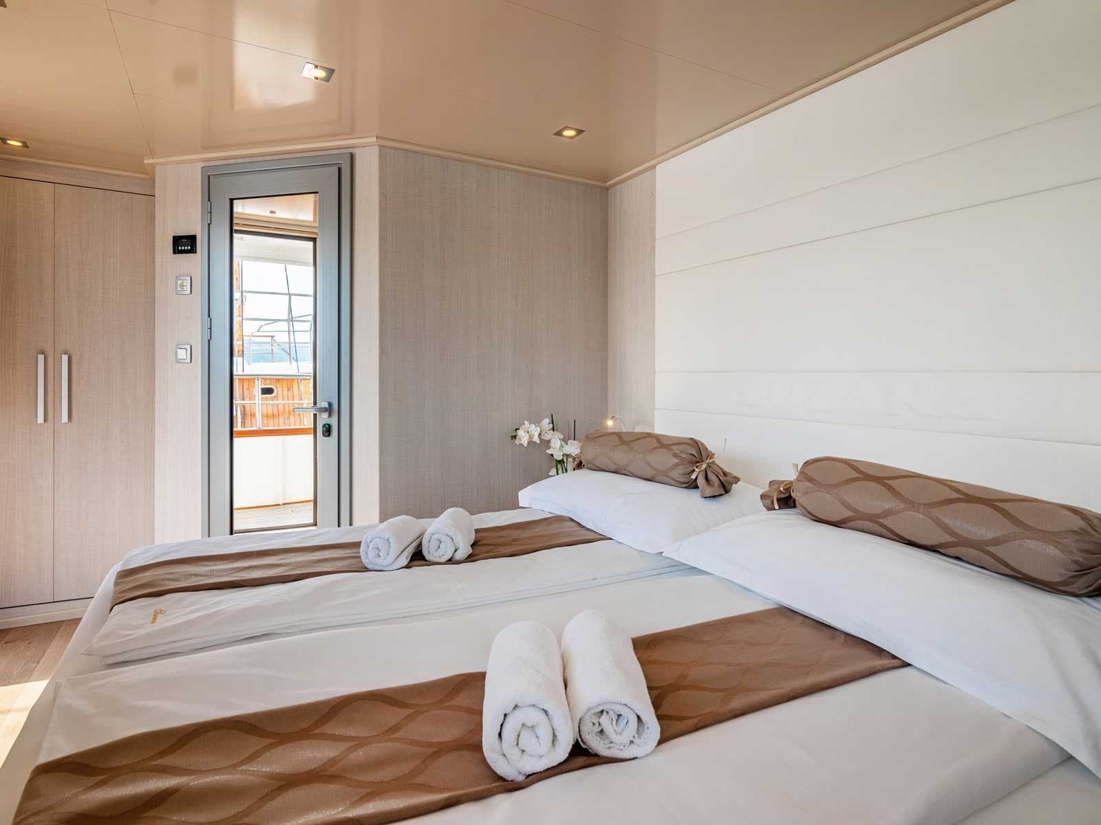 Luxury Motor Yacht - photo 20