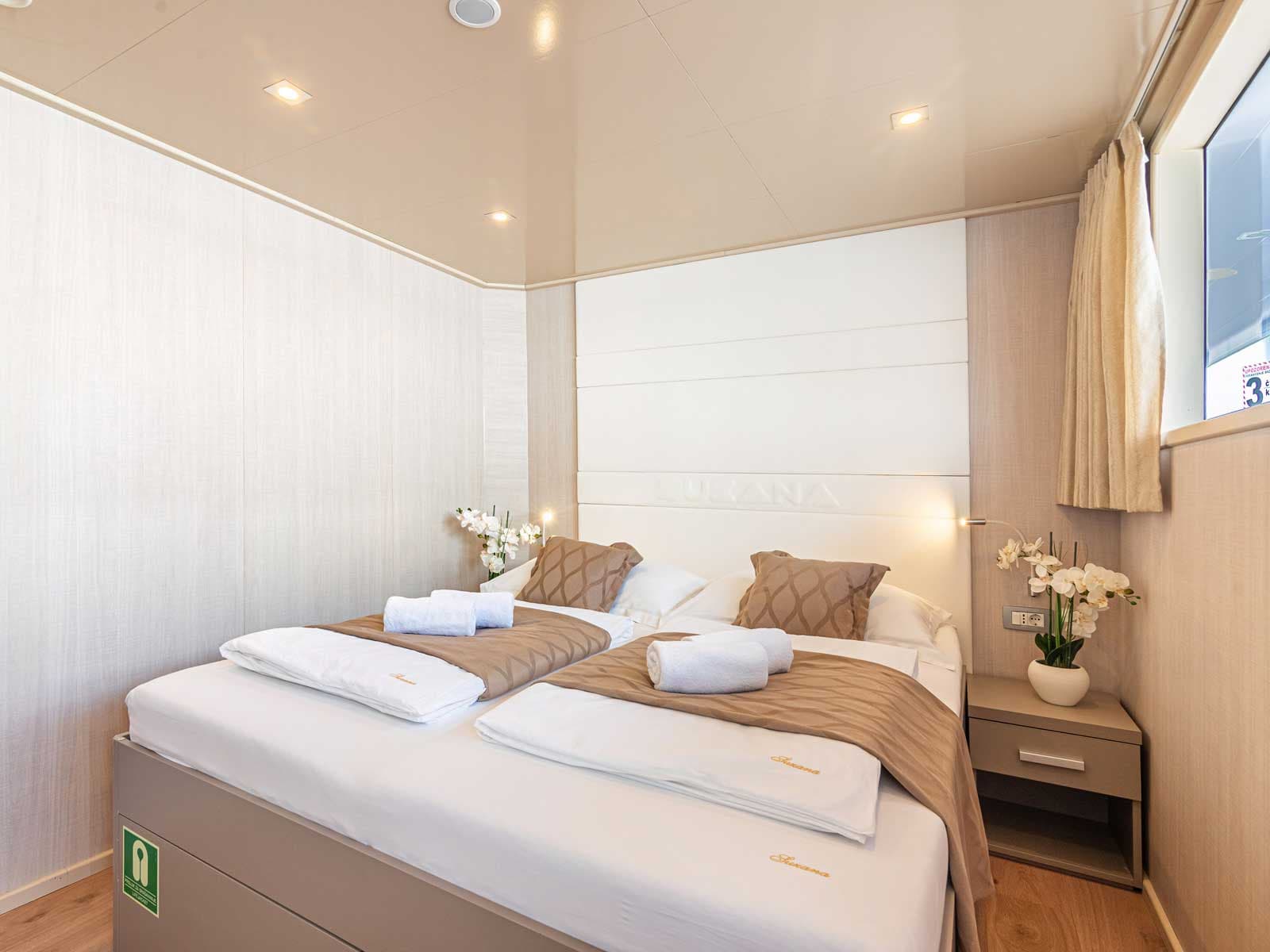 Luxury Motor Yacht - photo 10