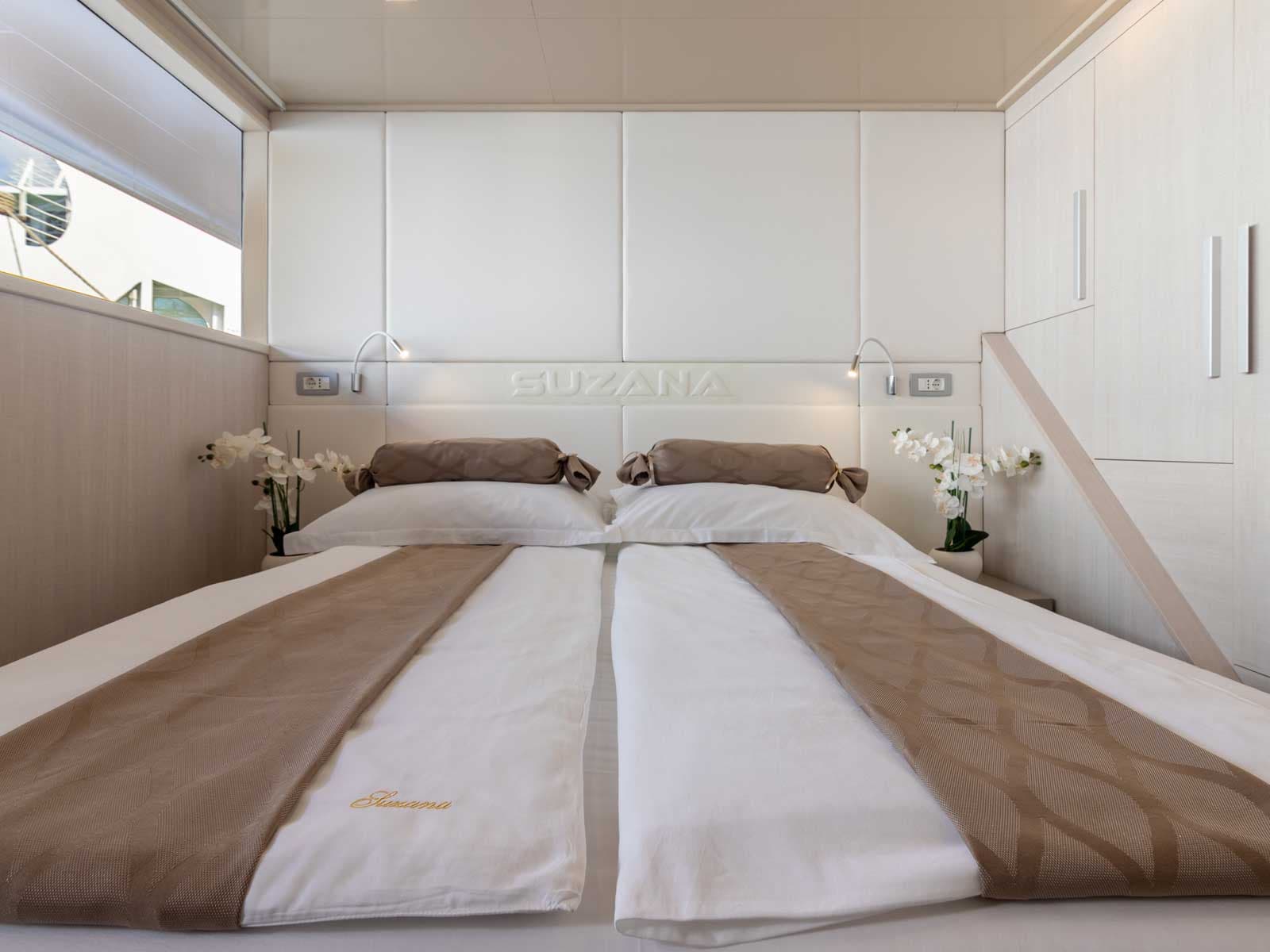 Luxury Motor Yacht - photo 32