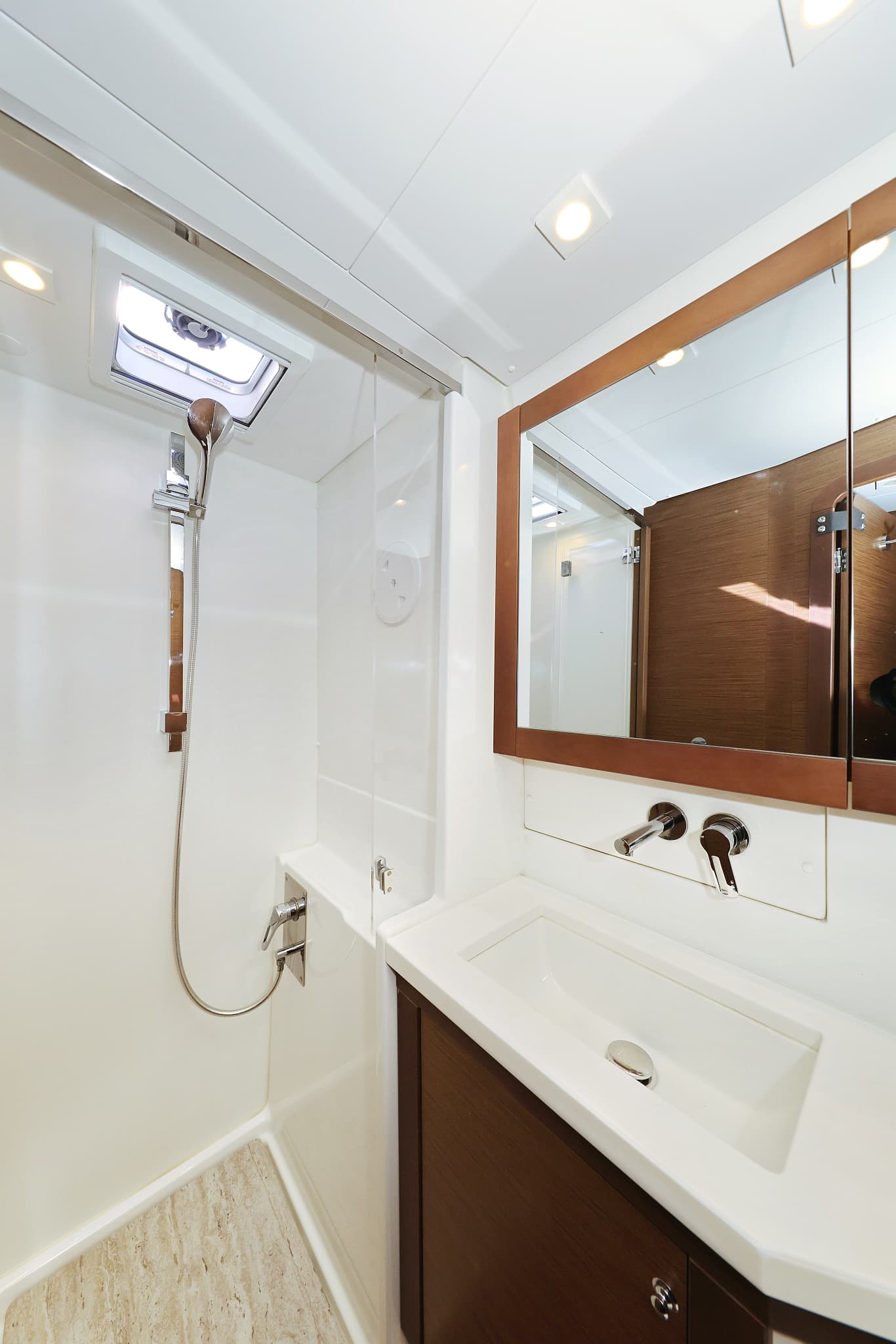 Lagoon 450 - photo 25