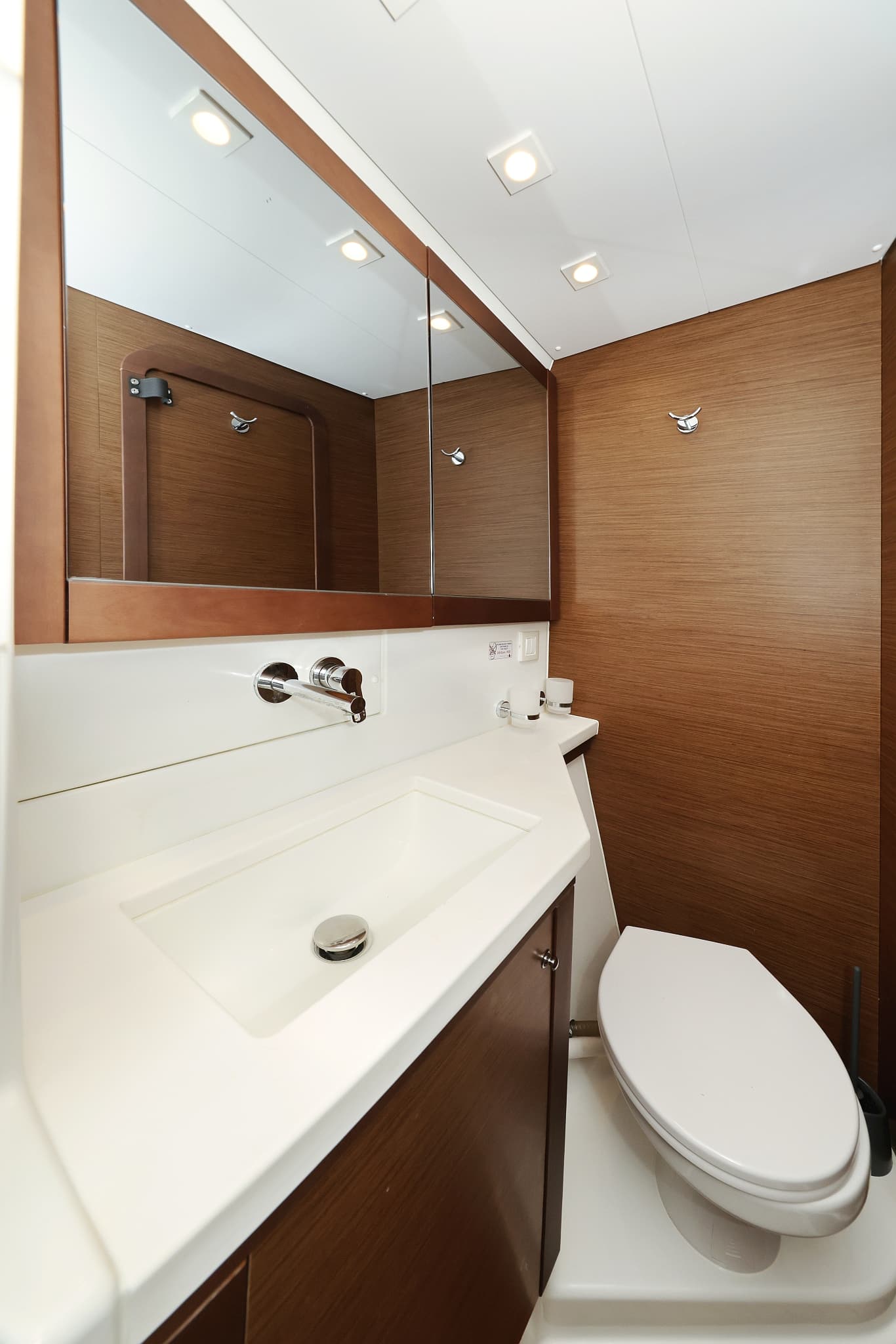 Lagoon 450 - photo 12