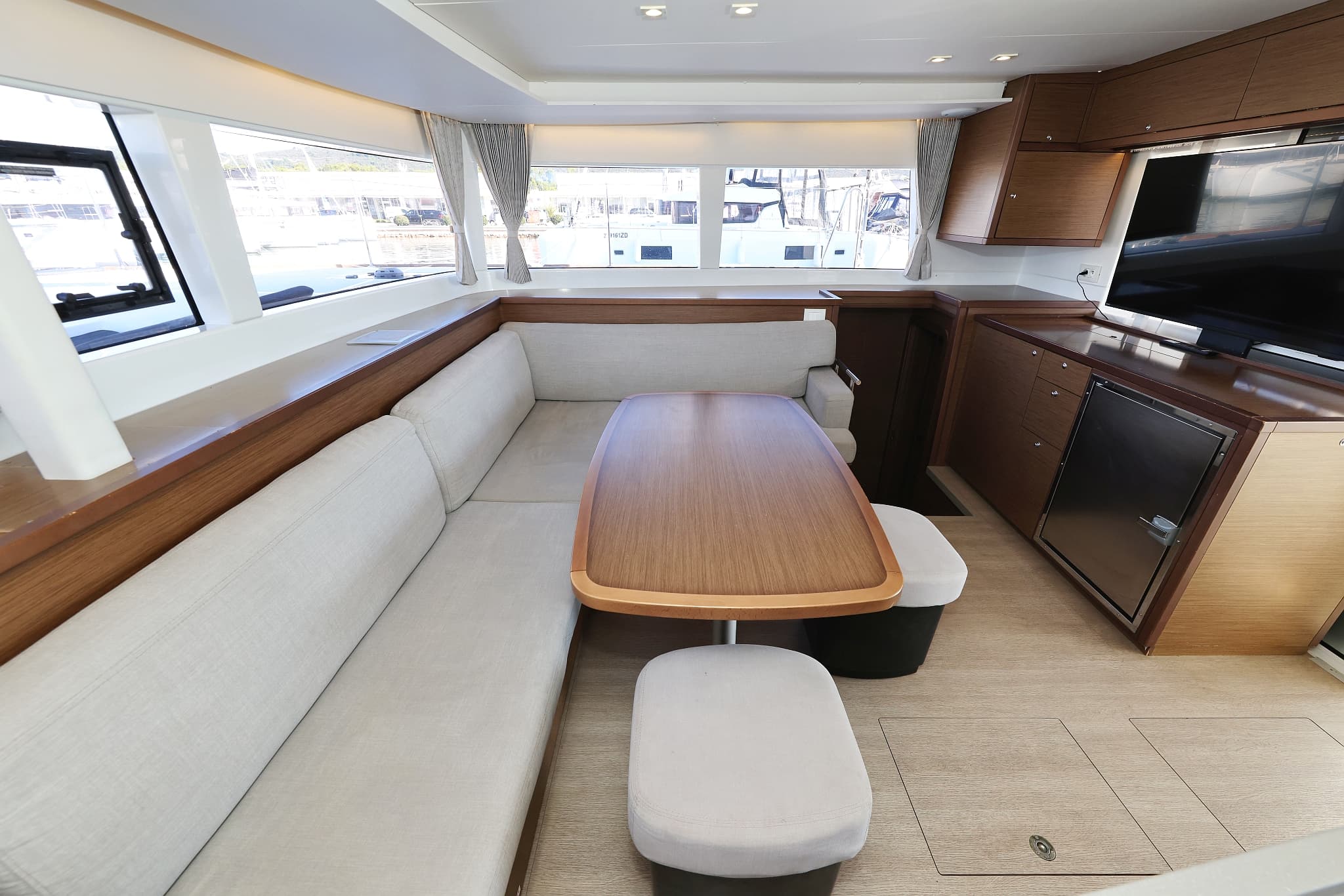 Lagoon 450 - photo 10