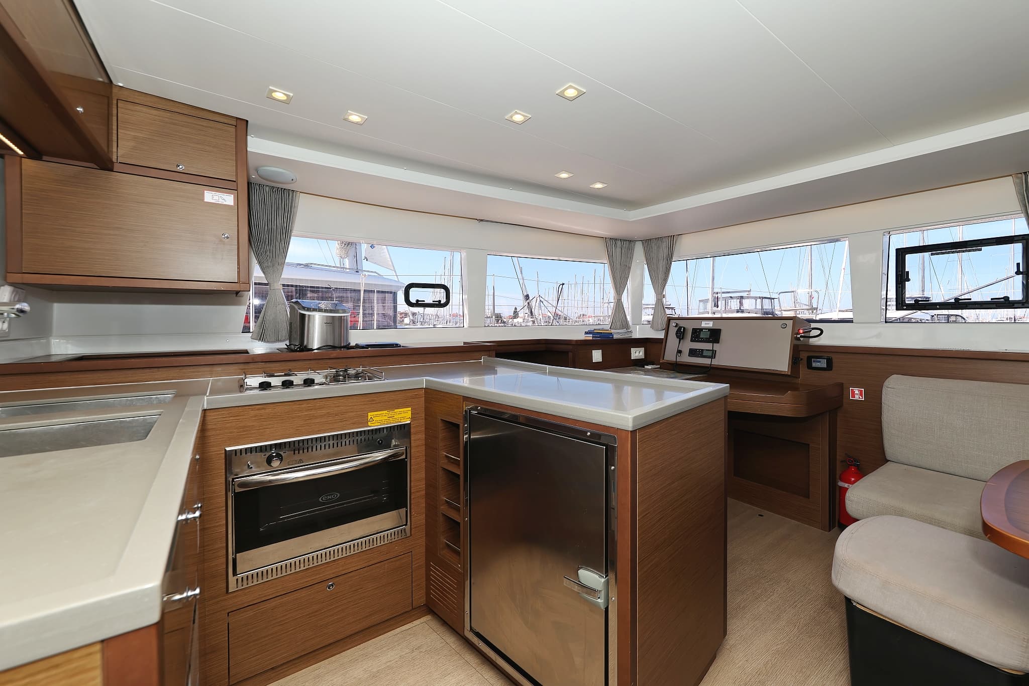 Lagoon 450 - photo 6