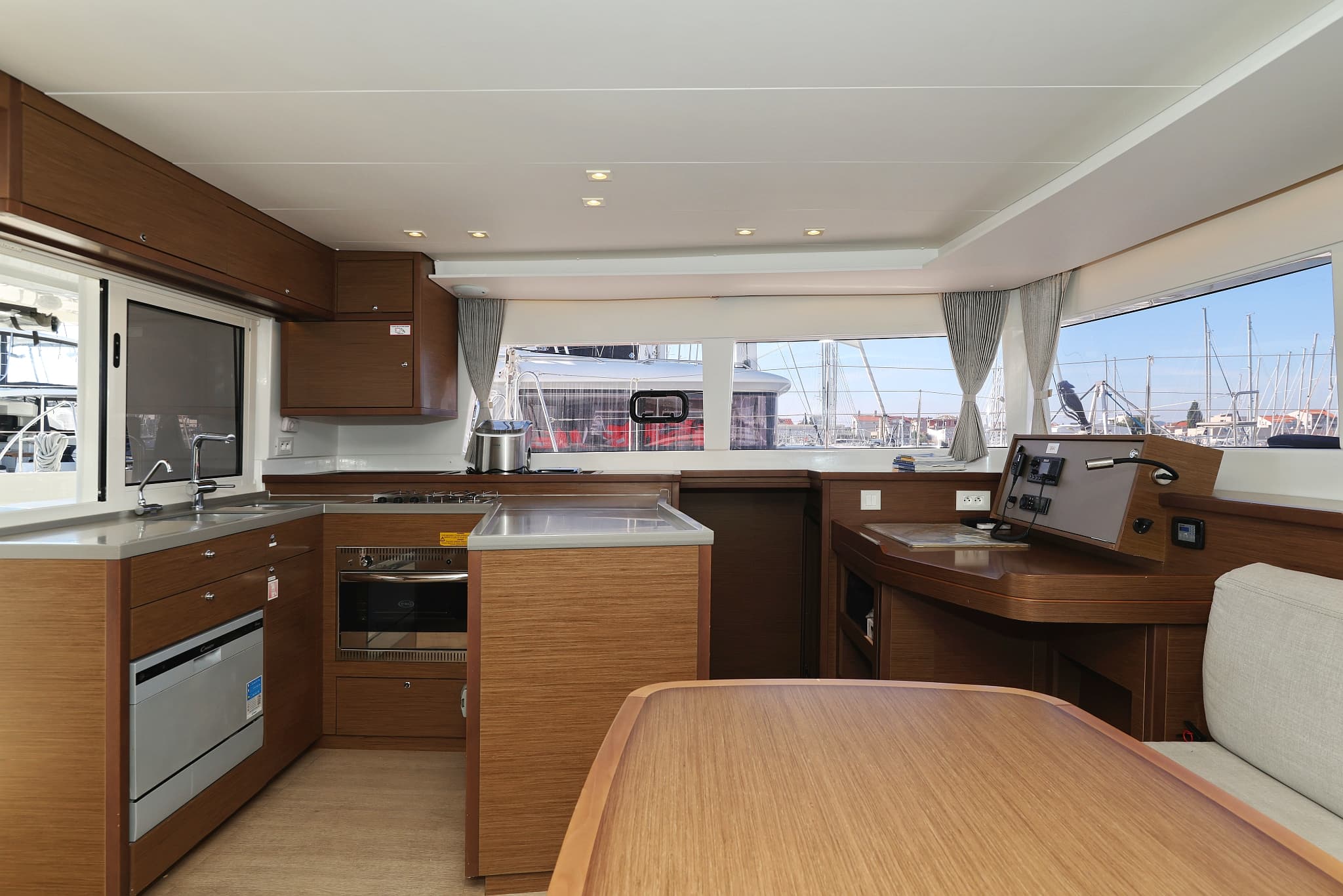 Lagoon 450 - photo 48