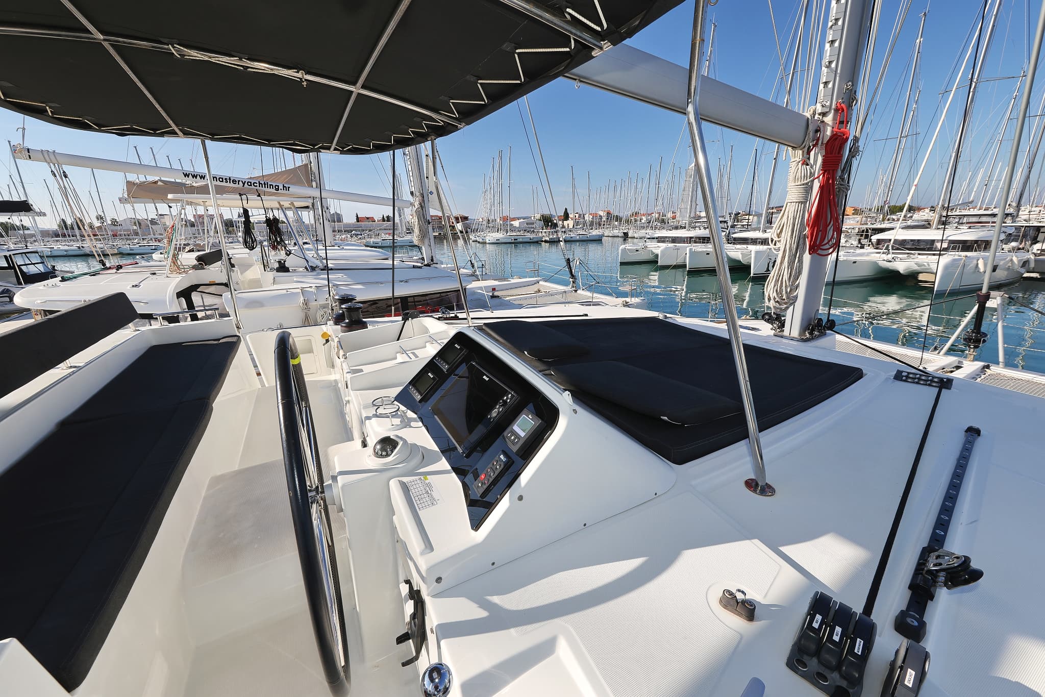 Lagoon 450 - photo 9