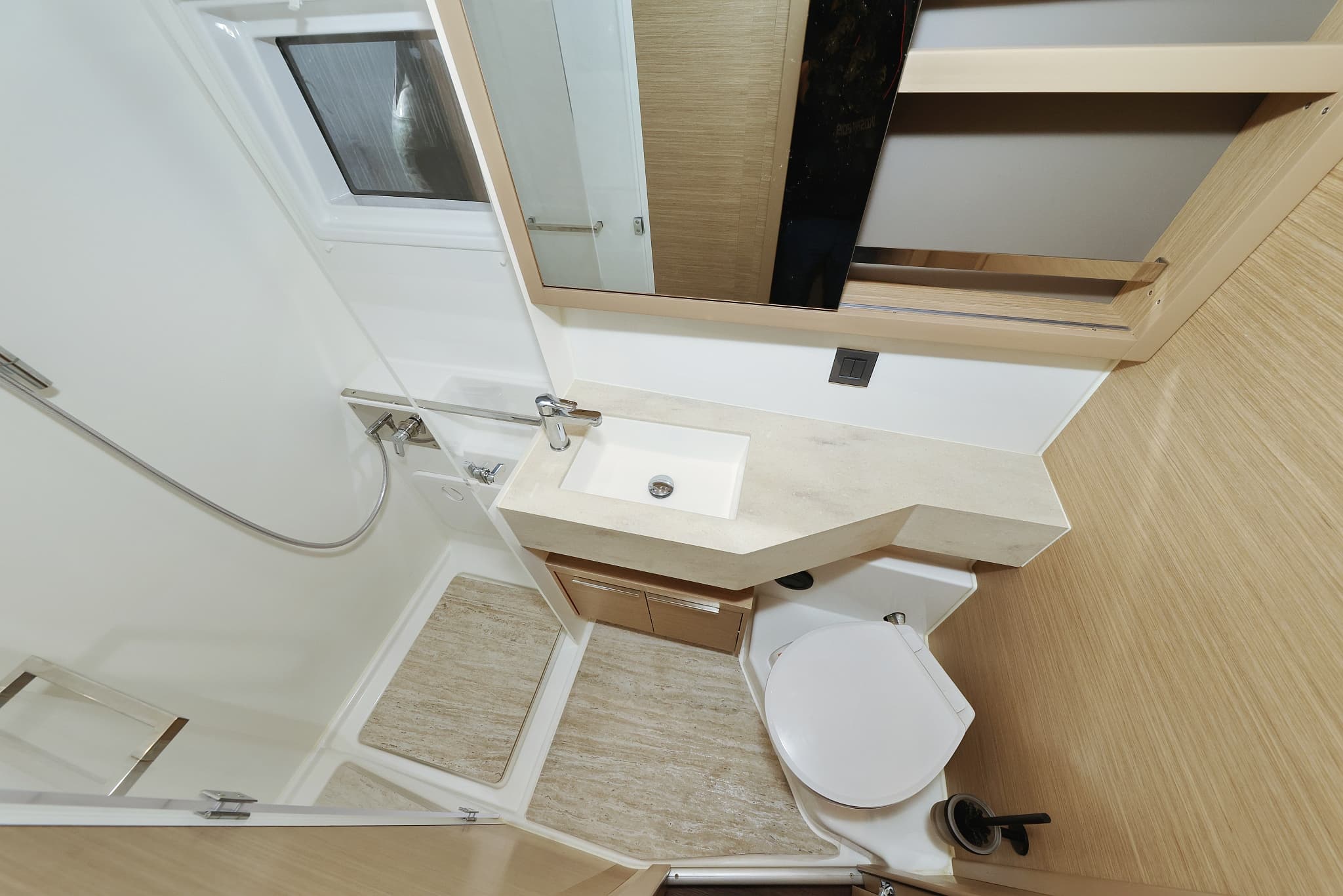 Lagoon 46  - photo 23