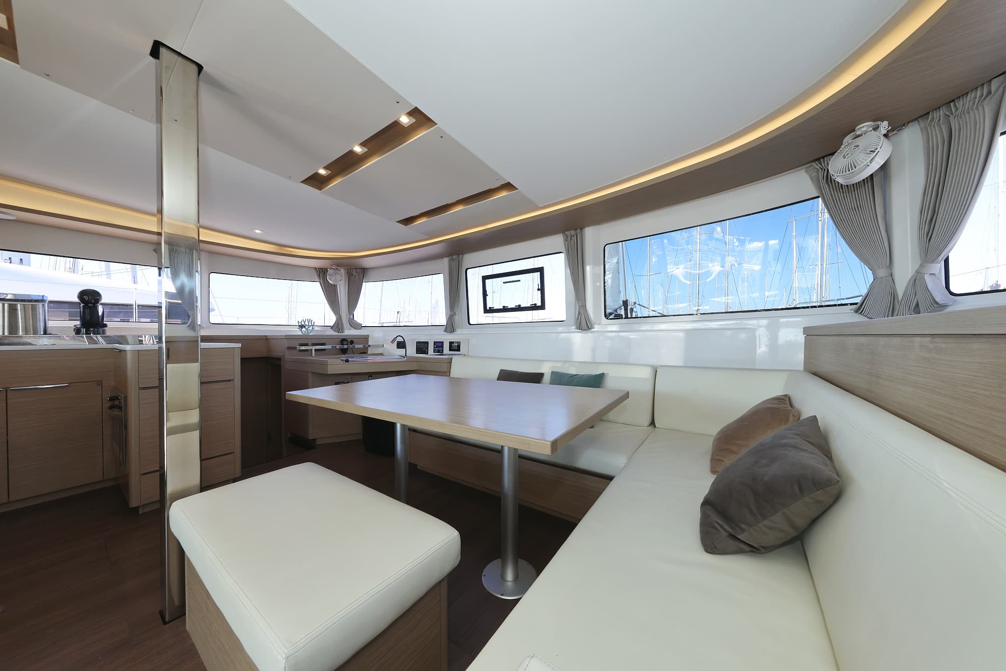 Lagoon 46  - photo 56