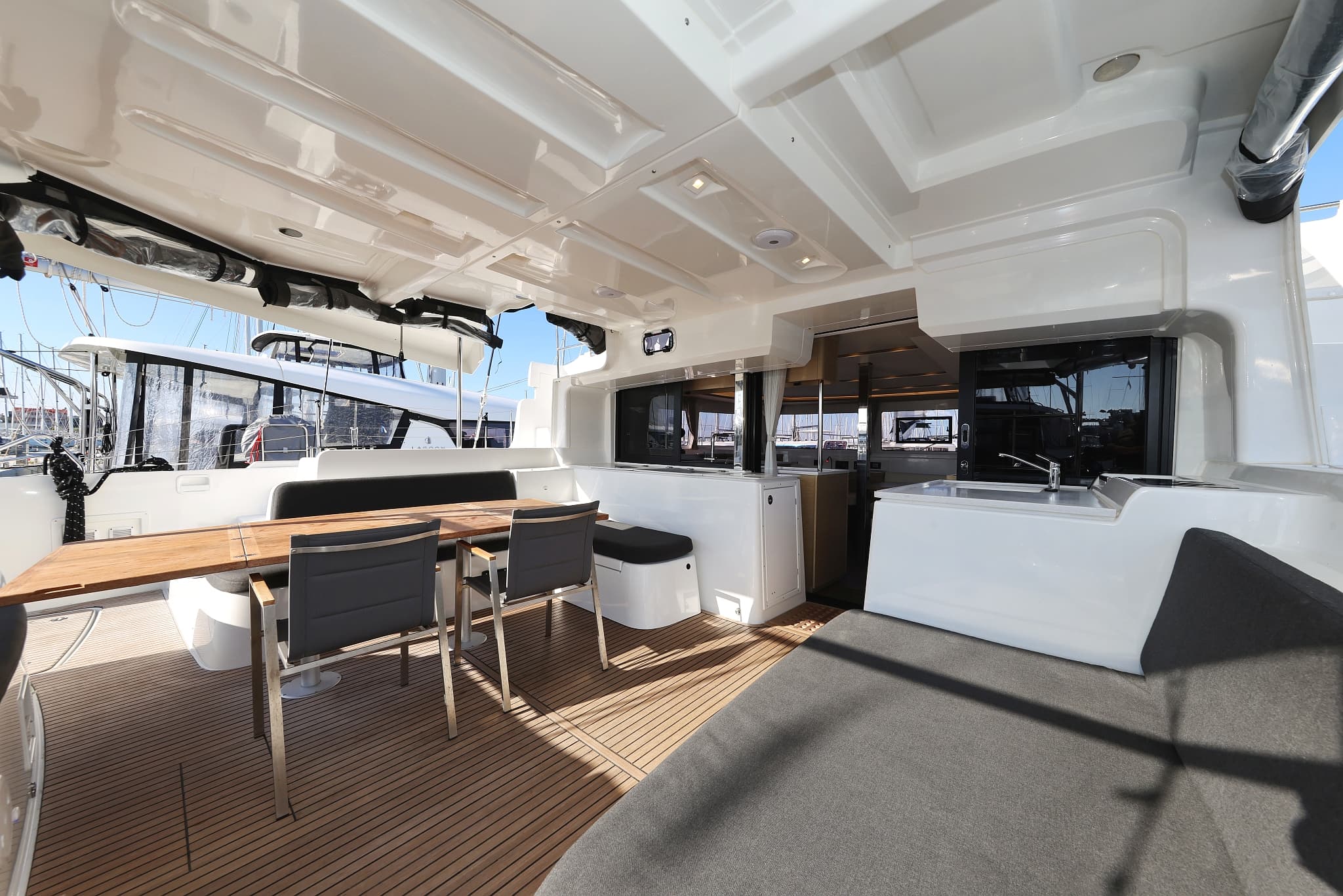 Lagoon 46  - photo 31