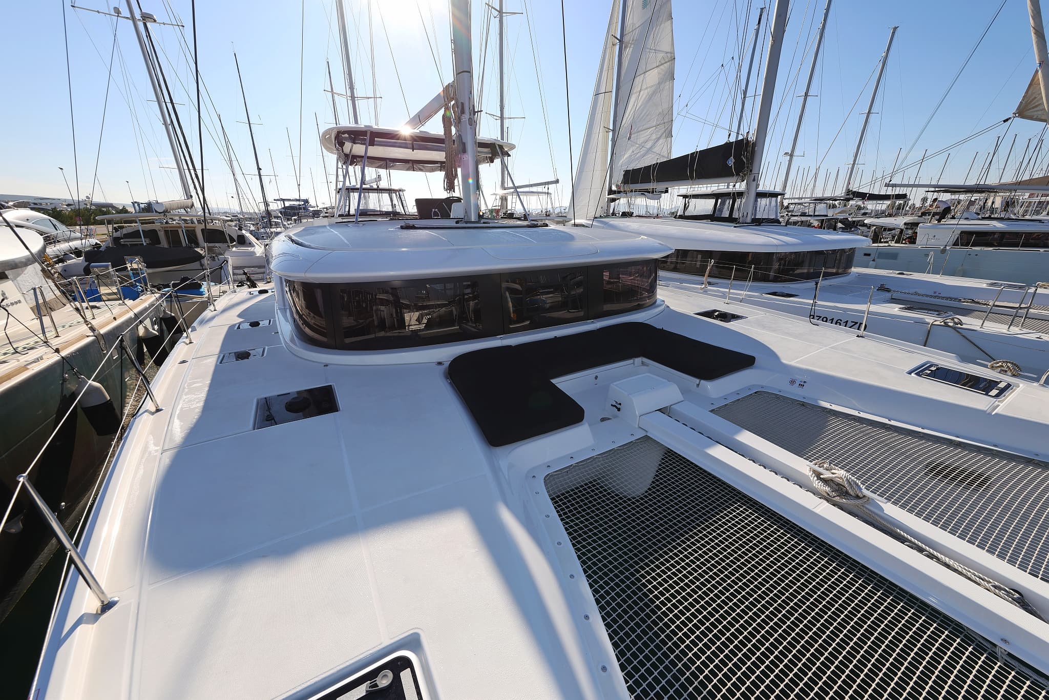 Lagoon 46  - photo 6