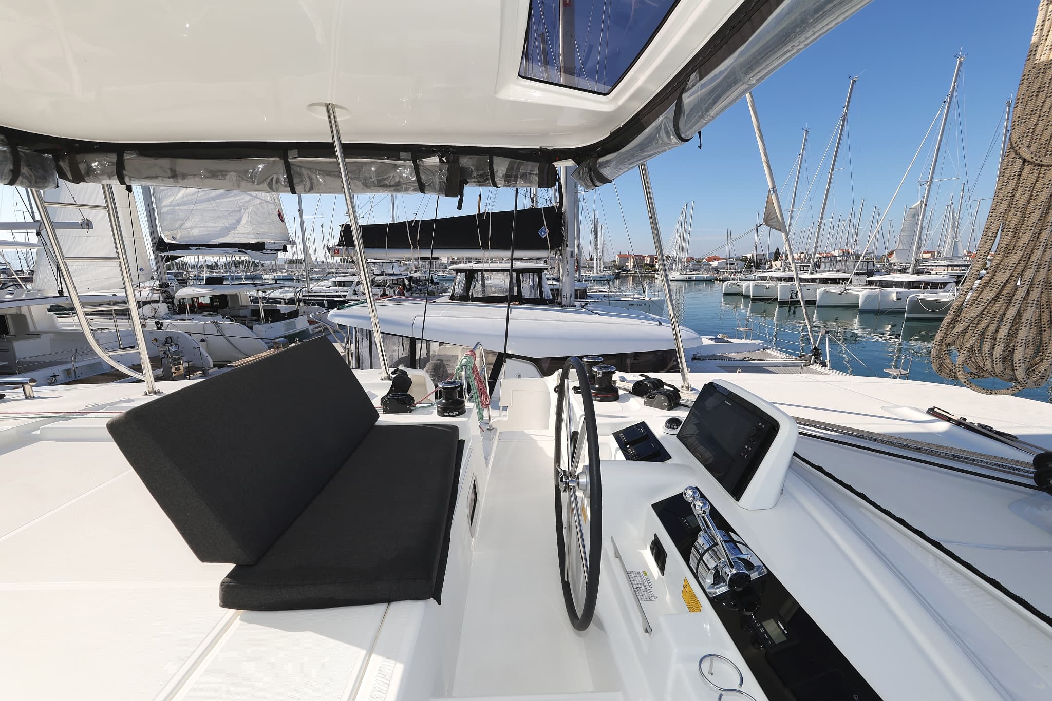 Lagoon 46  - photo 18