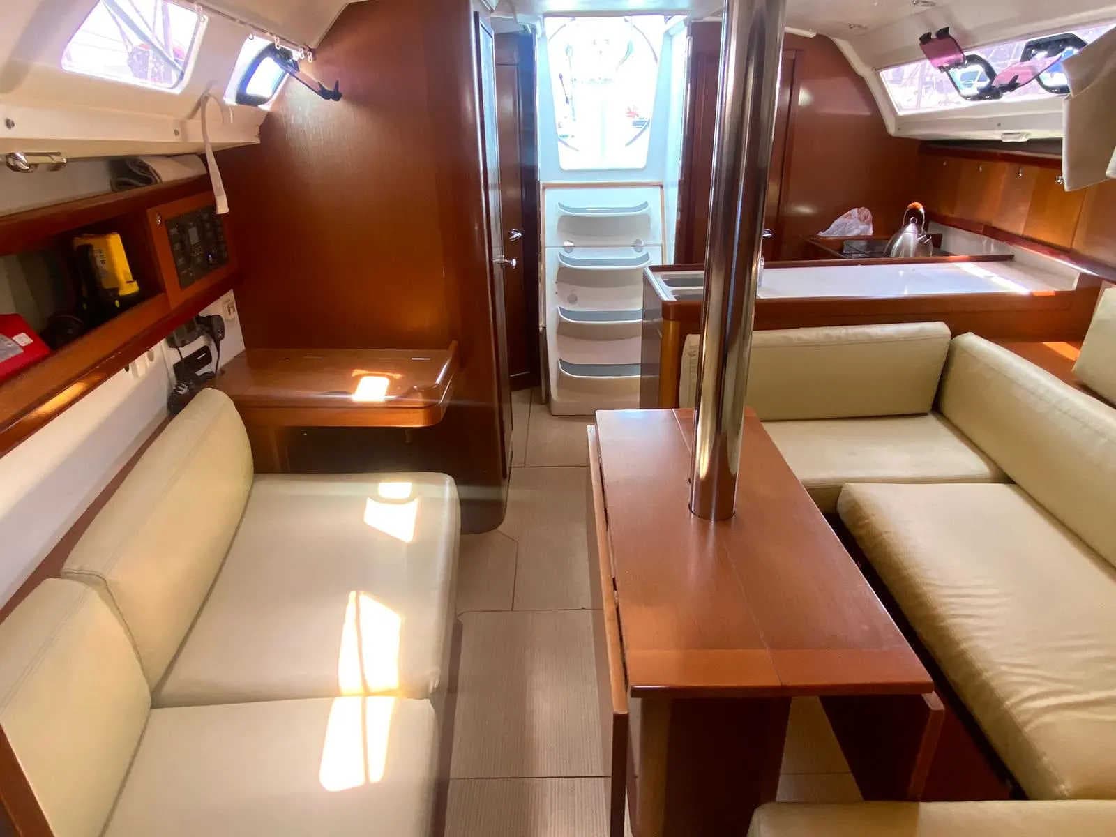 Oceanis 34 - photo 18