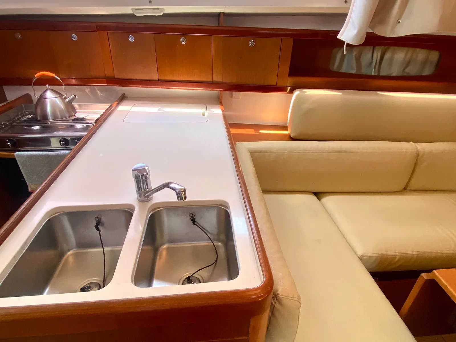 Oceanis 34 - photo 17