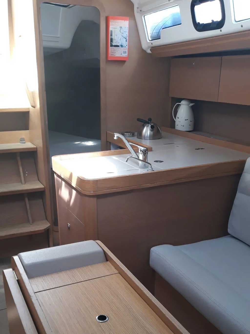 Dufour 350 Grand Large - photo 11