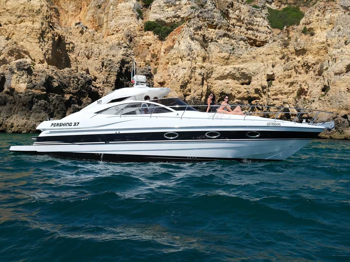 Pershing 37 - photo 10