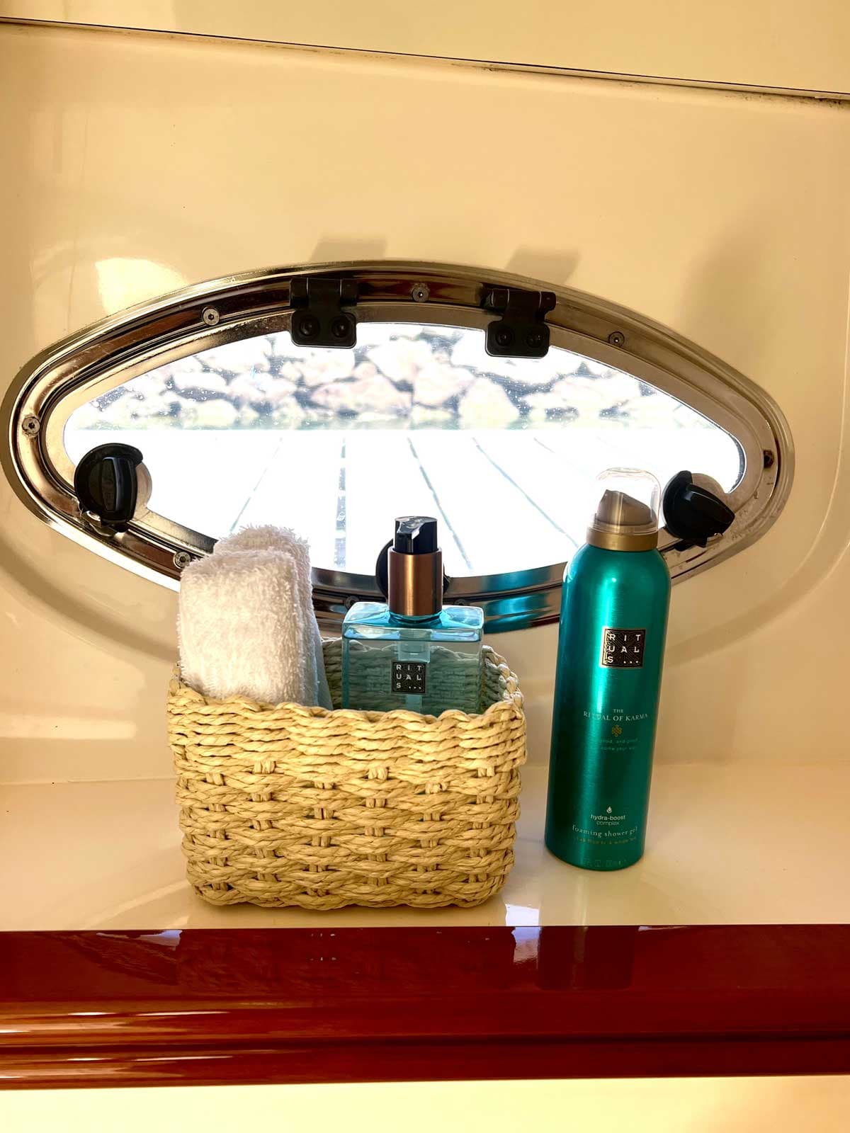 Pershing 37 - photo 11