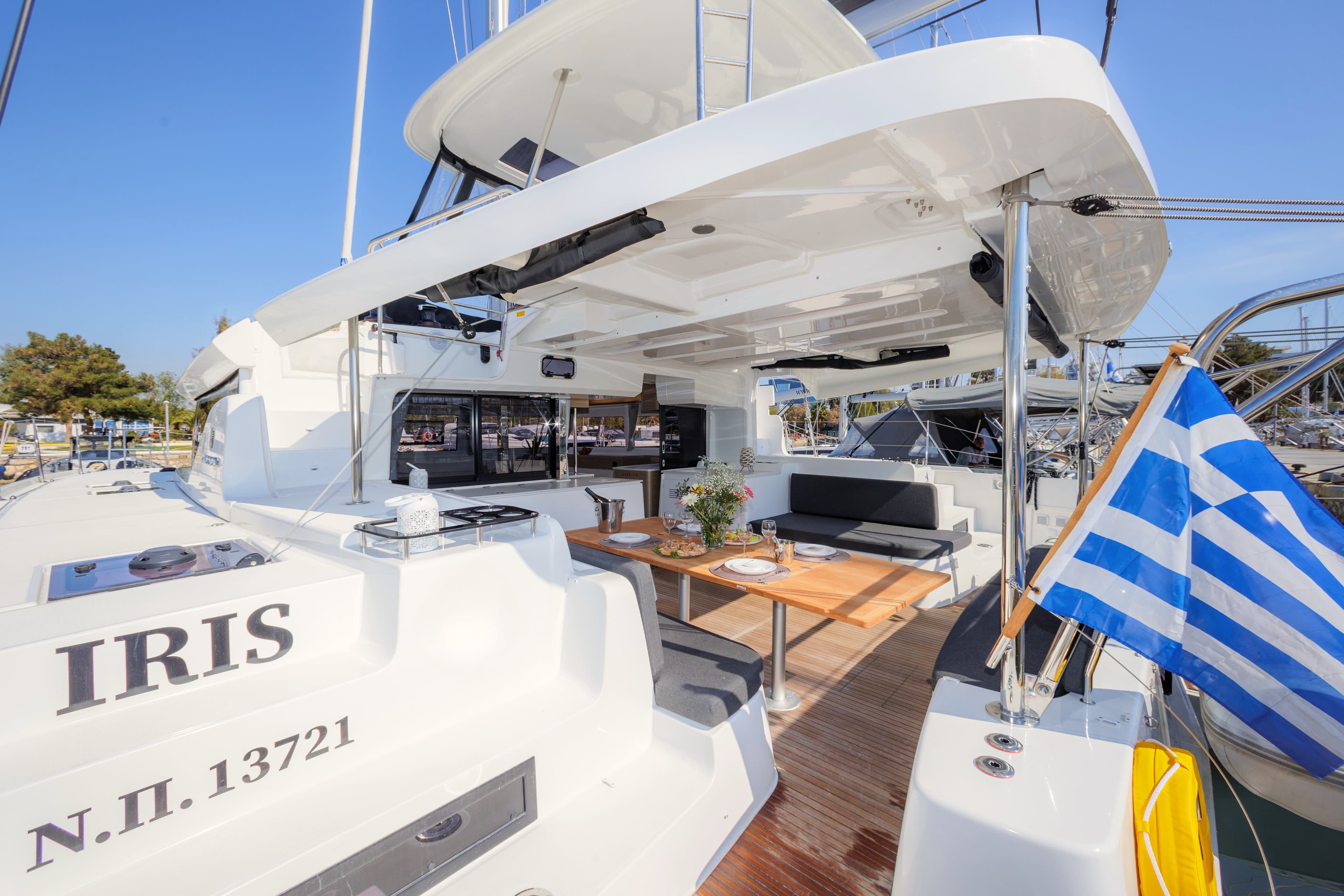 Lagoon 46  - photo 9