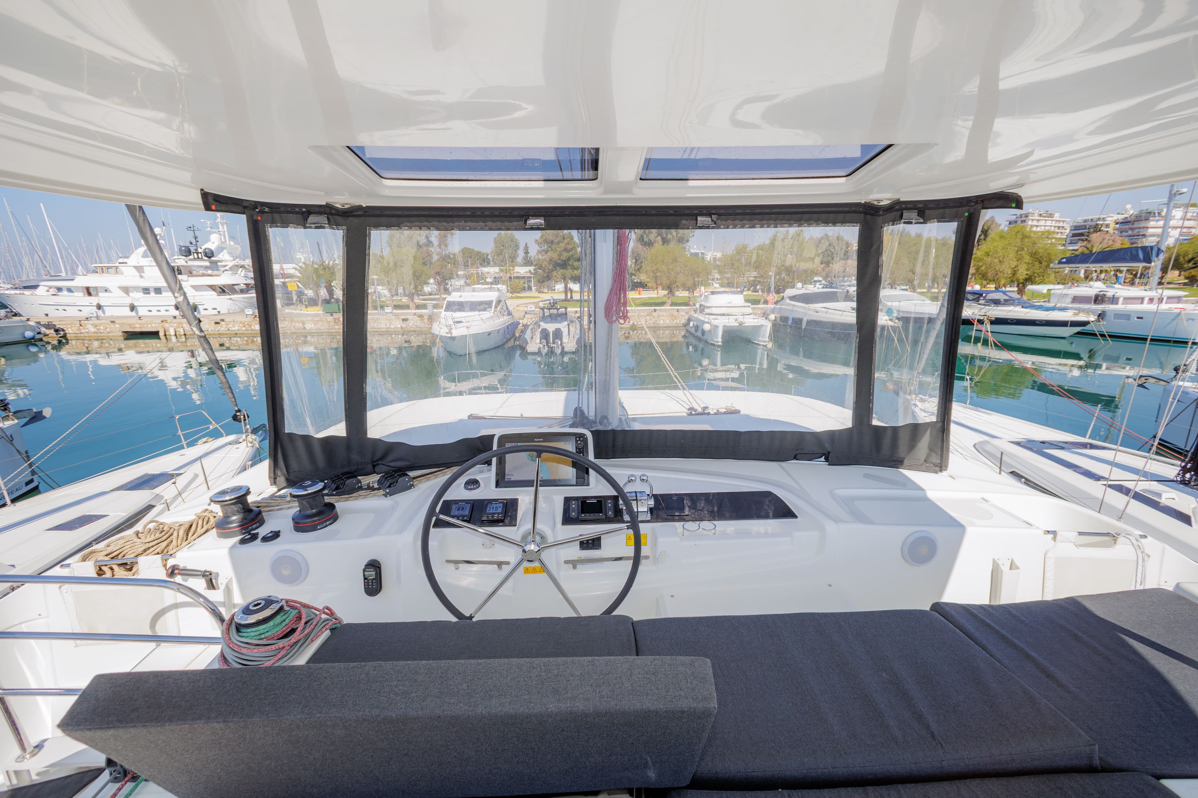 Lagoon 46  - photo 11