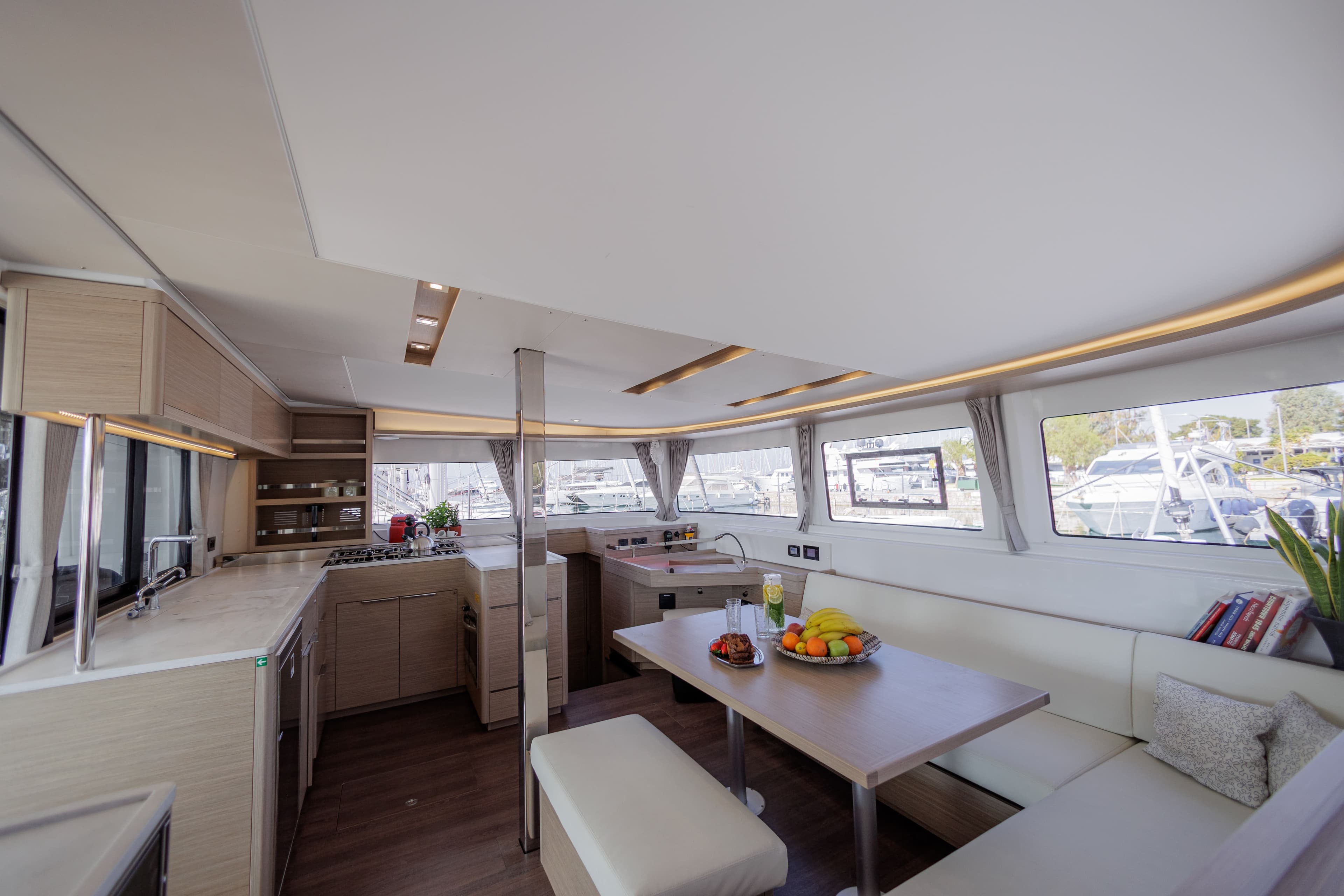 Lagoon 46  - photo 19