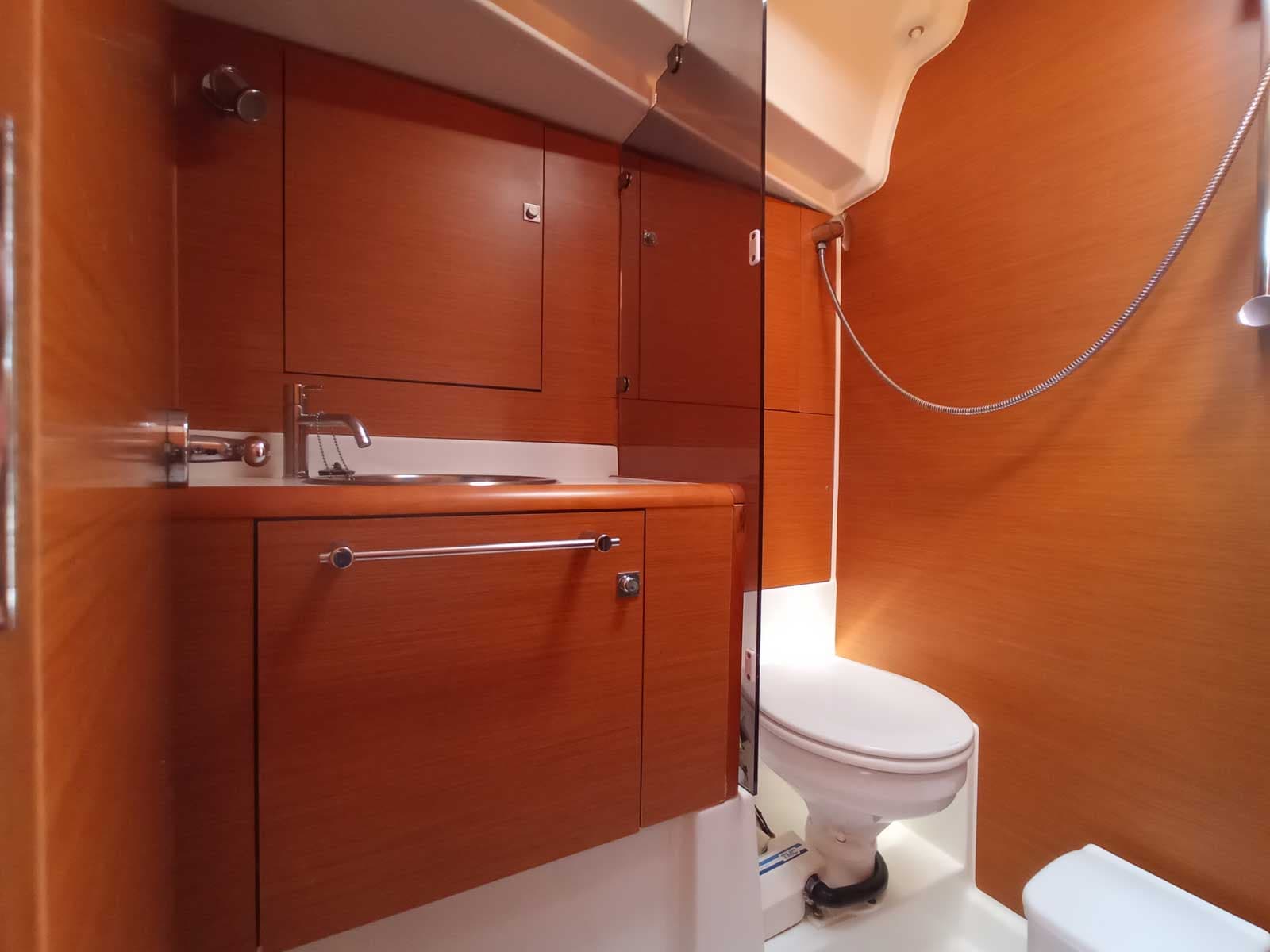 Sun Odyssey 439 - photo 5