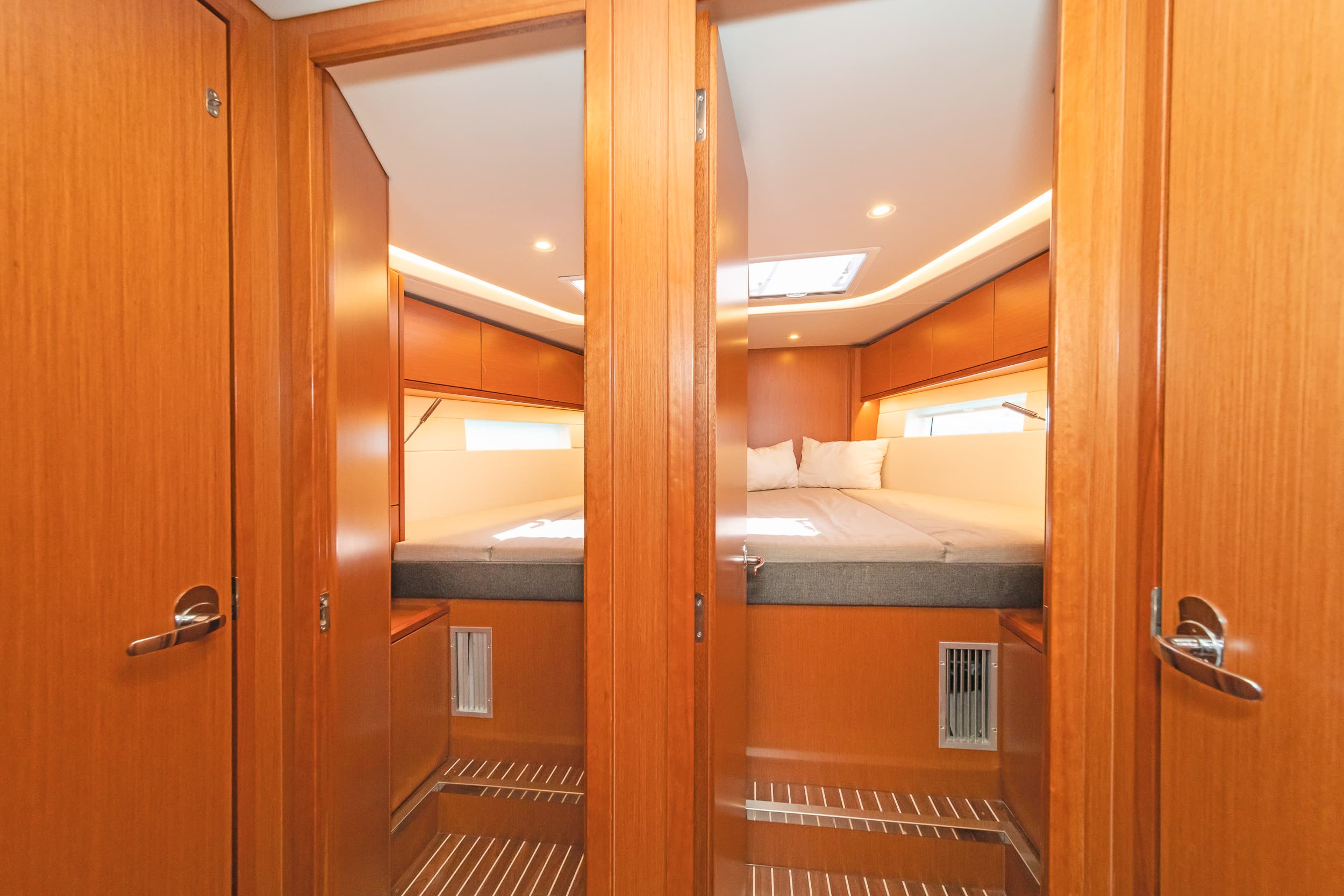 Bavaria C57 - photo 4