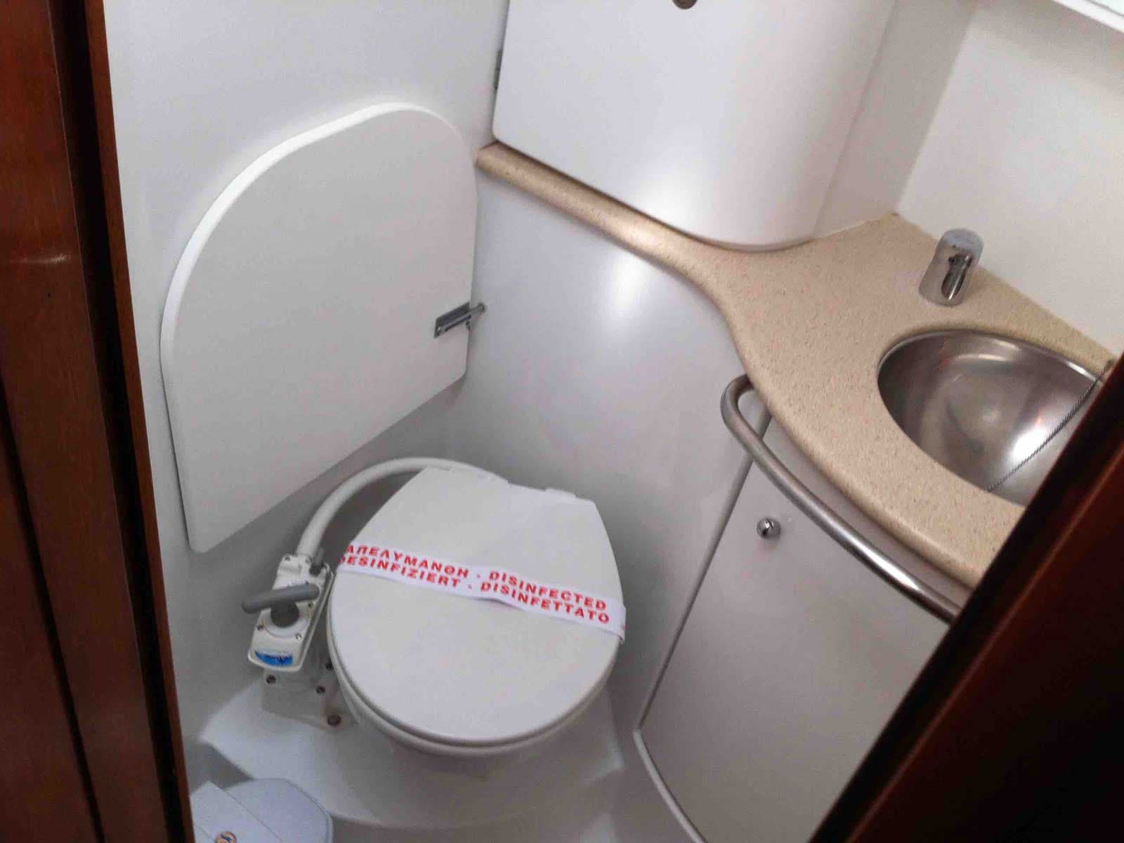 Sun Odyssey 49DS - photo 8