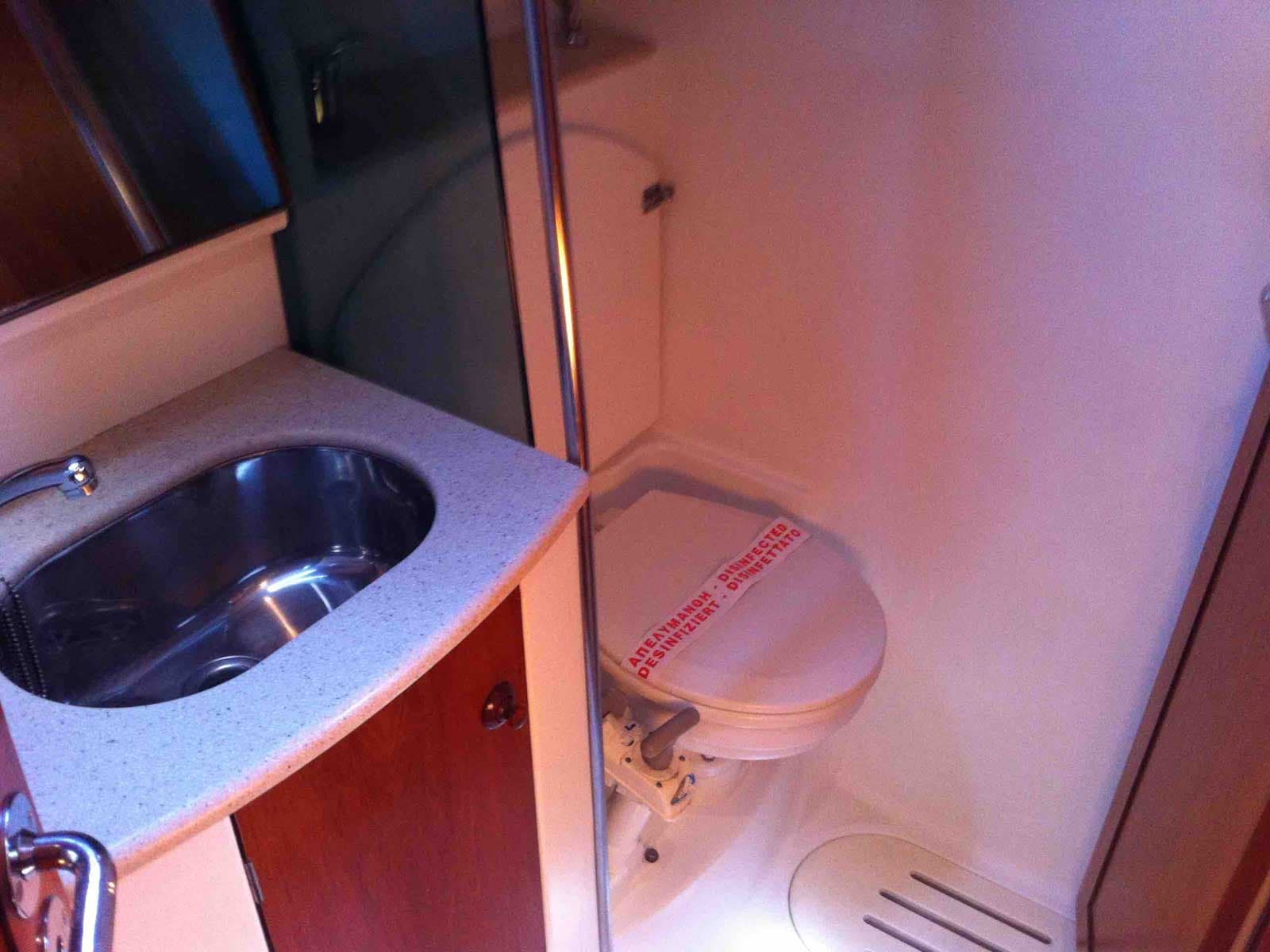 Sun Odyssey 49DS - photo 7