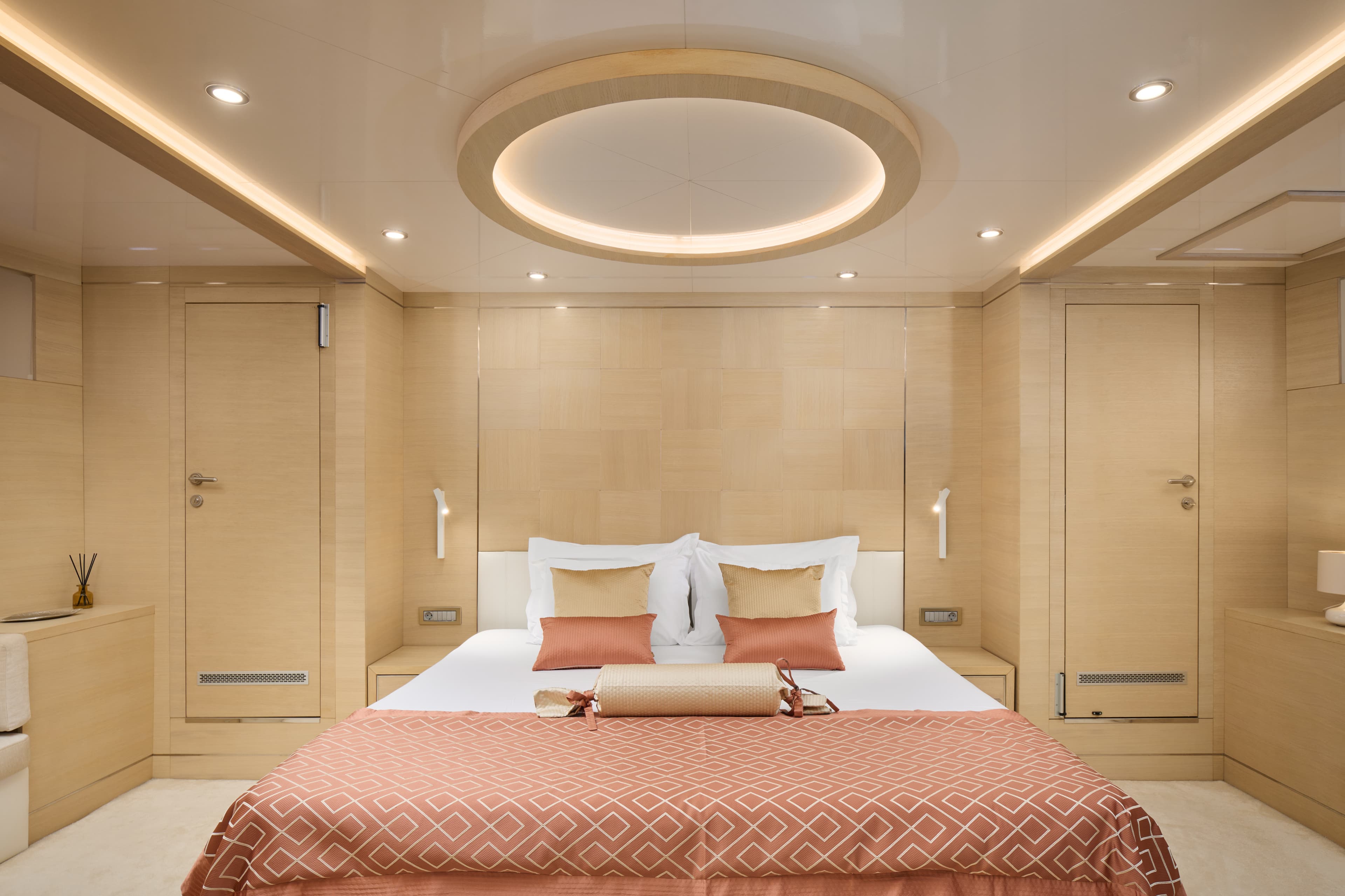 Motoryacht - photo 42