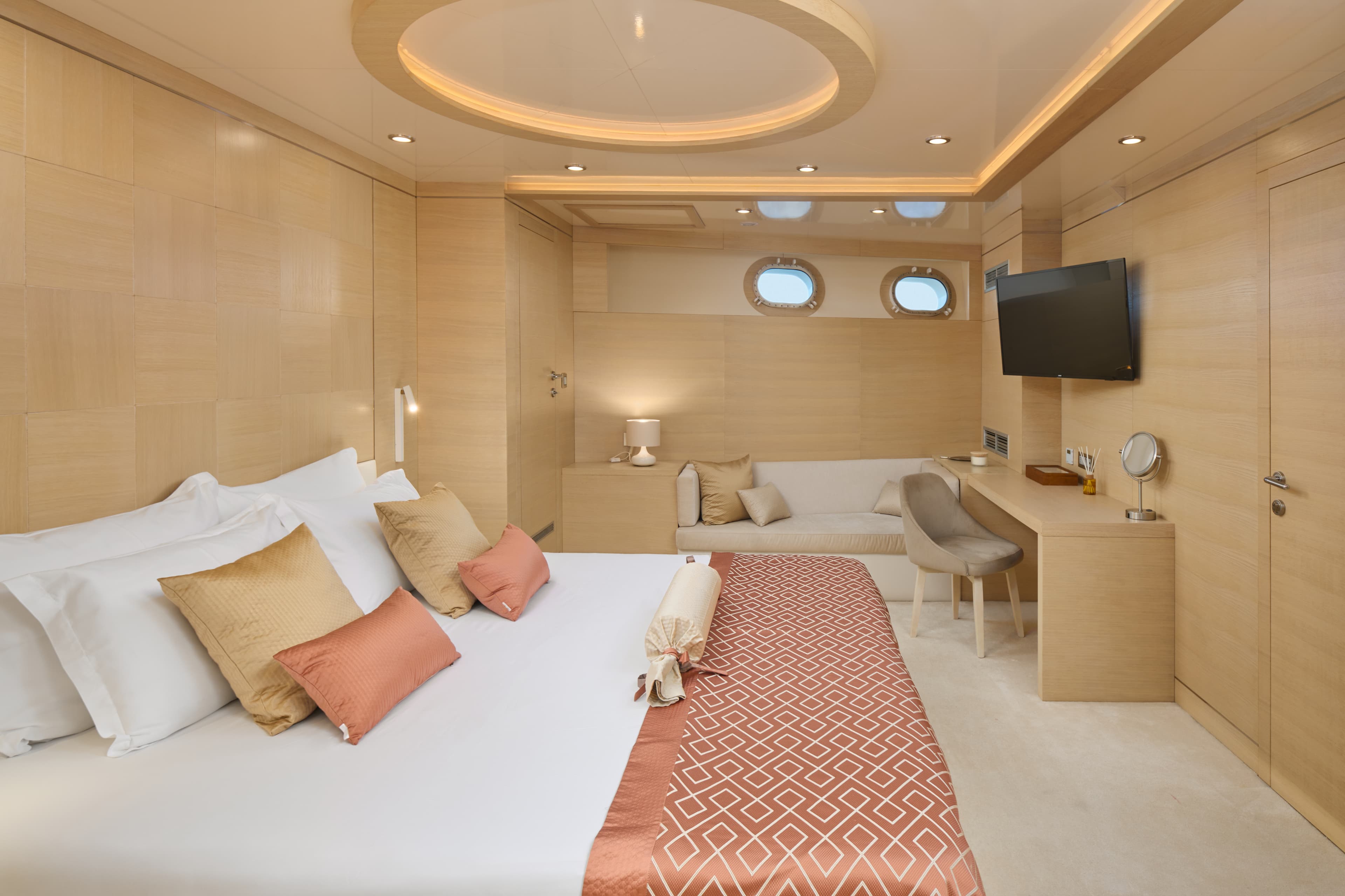 Motoryacht - photo 15