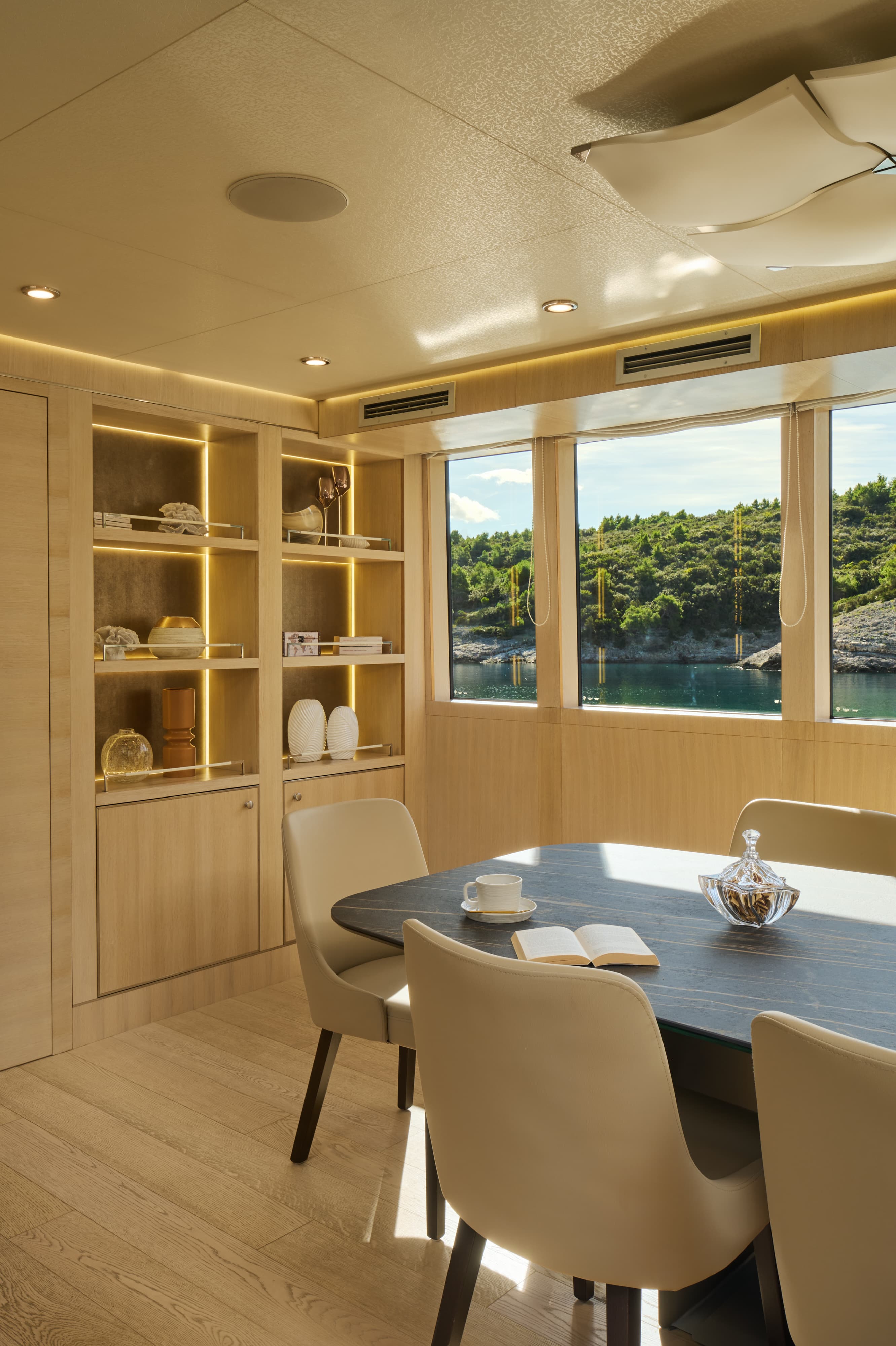 Motoryacht - photo 12