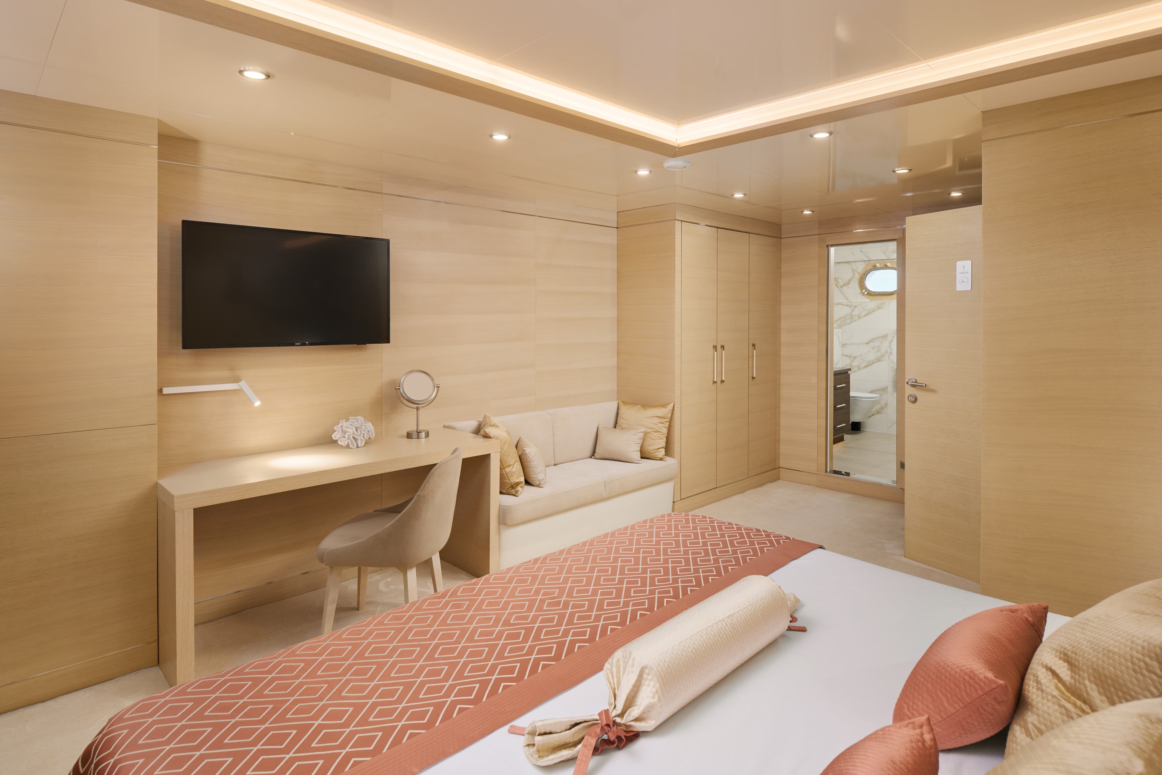 Motoryacht - photo 24