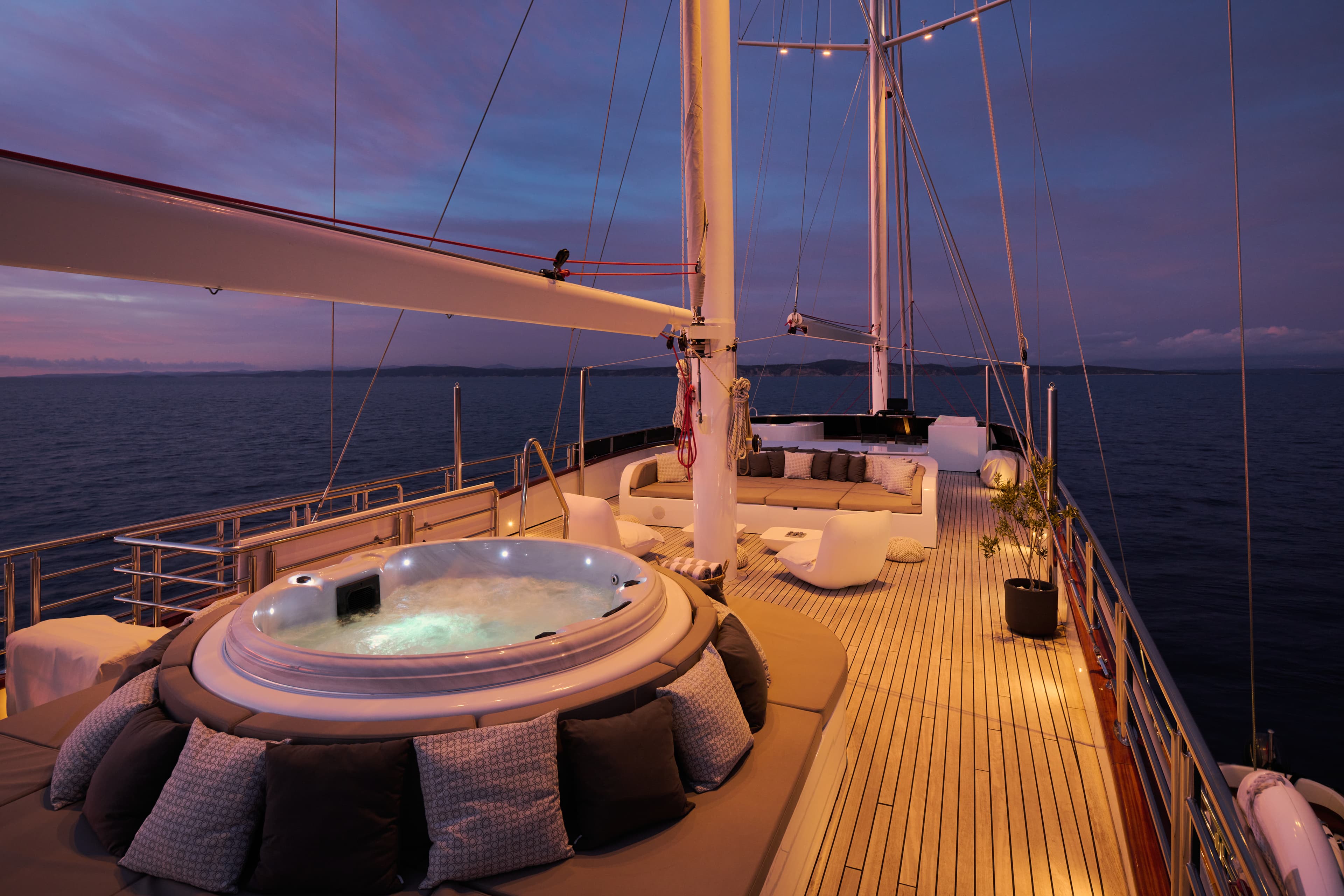 Motoryacht - photo 14